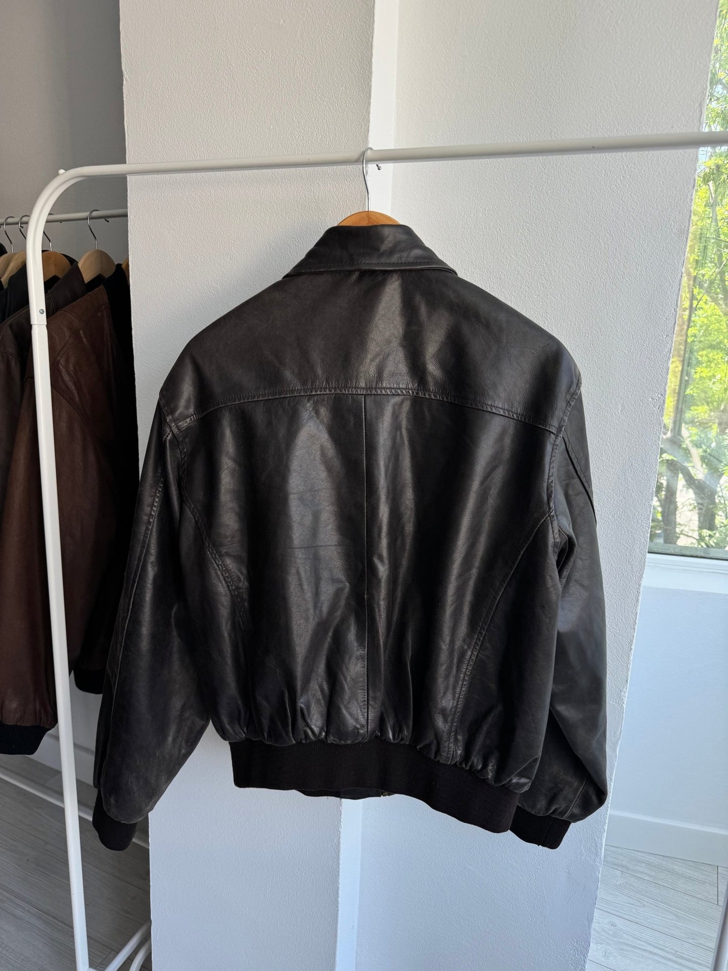 ✈️ Geacă Vintage Bărbați Aviator din Piele – M (Cropped & Boxy Fit) - anbracaminte