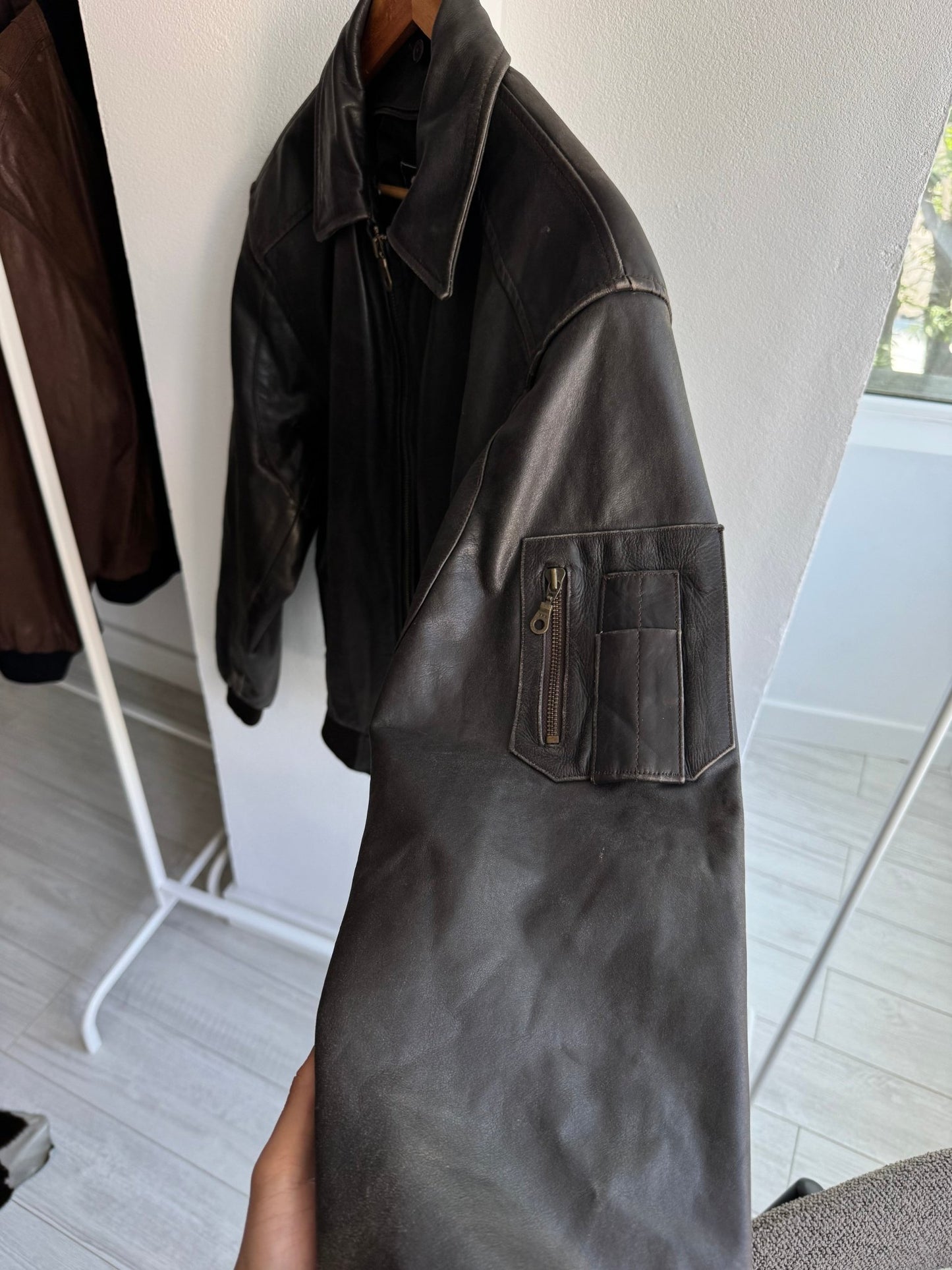 ✈️ Geacă Vintage Bărbați Aviator din Piele – M (Cropped & Boxy Fit) - anbracaminte