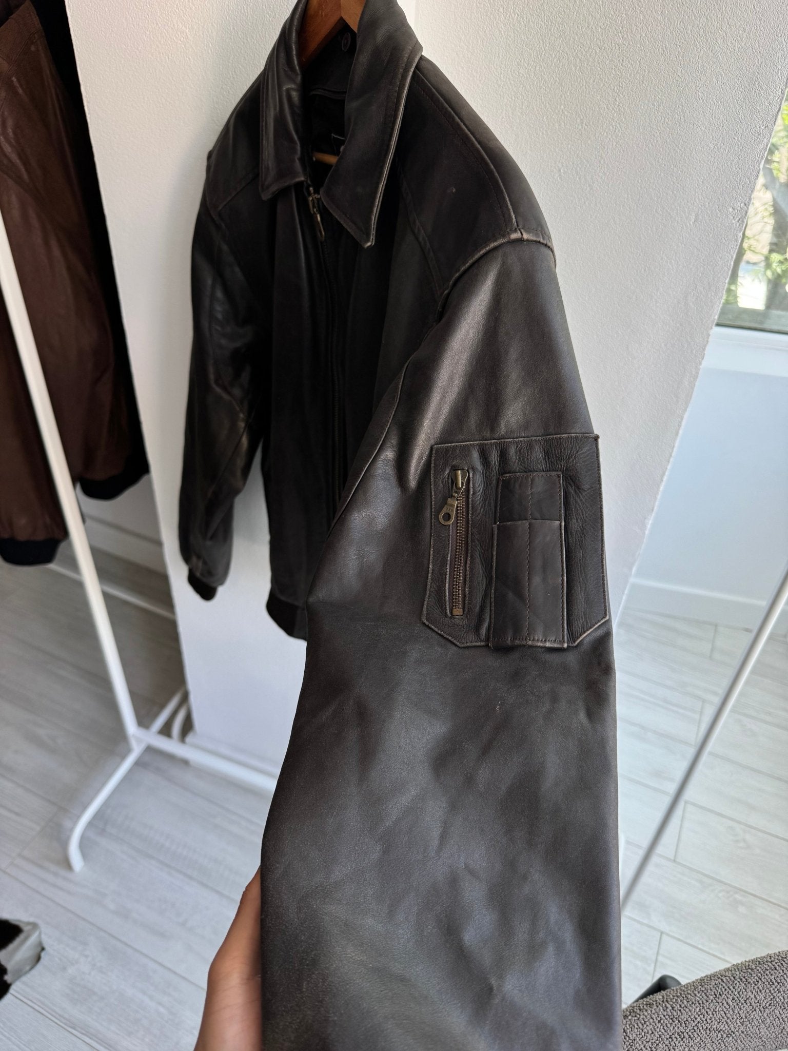 ✈️ Geacă Vintage Bărbați Aviator din Piele – M (Cropped & Boxy Fit) - anbracaminte