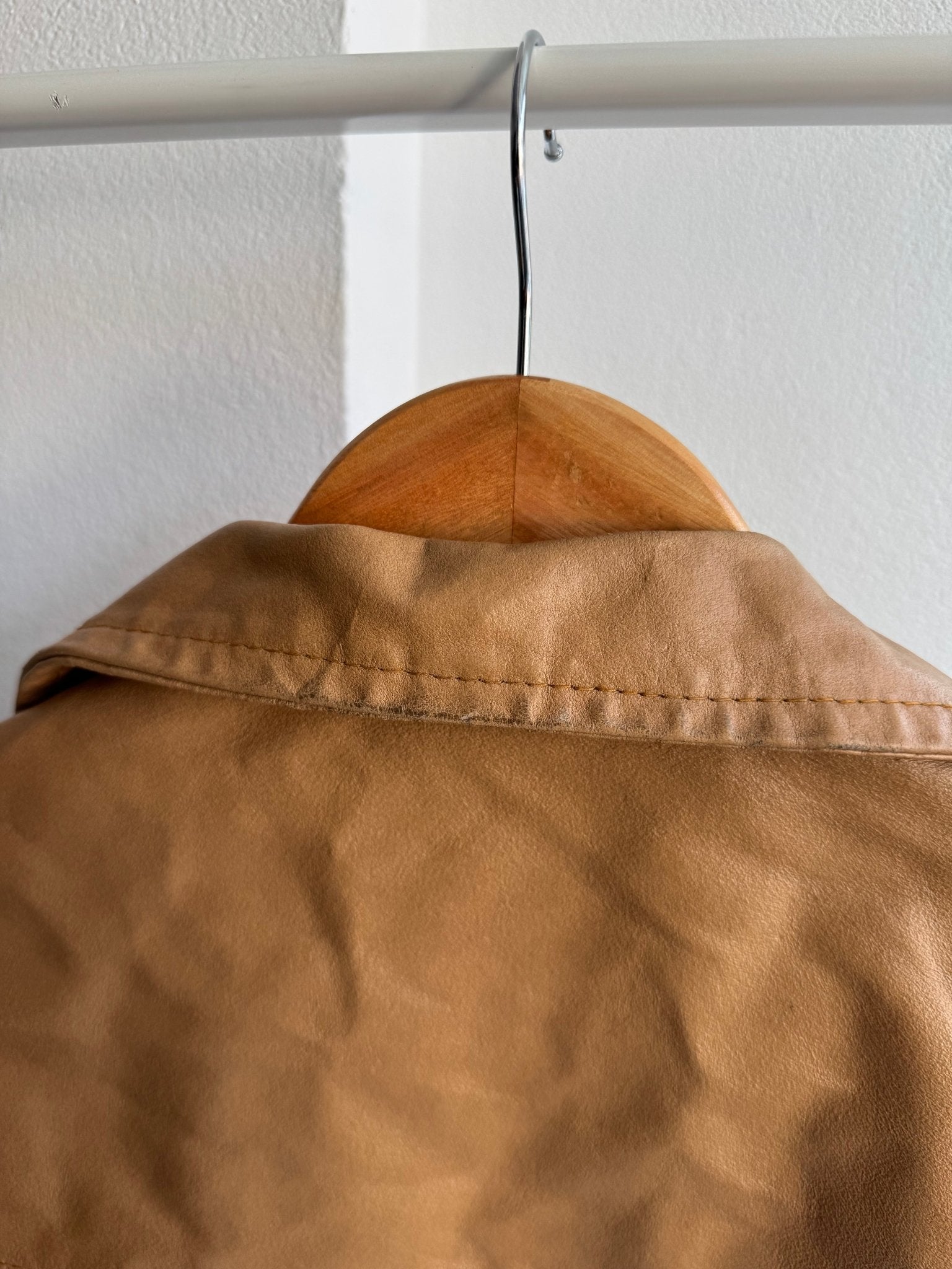 🍨 Geacă Vintage Bărbați din Piele Crem – L – Made in Italy - anbracaminte