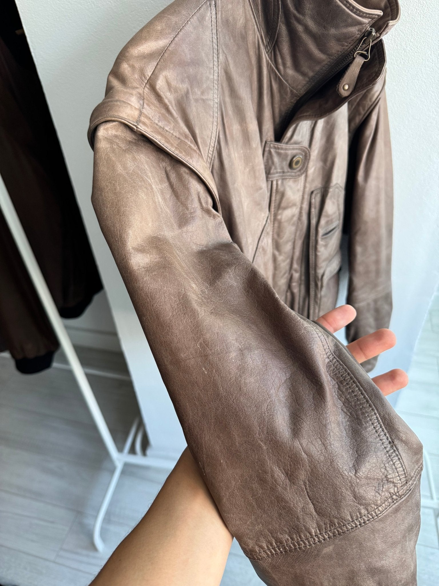 ☀️ Geacă Vintage Bărbați din Piele de Vacă (Cowhide) – Utility Jacket cu Mâneci Detașabile – M (46) - anbracaminte