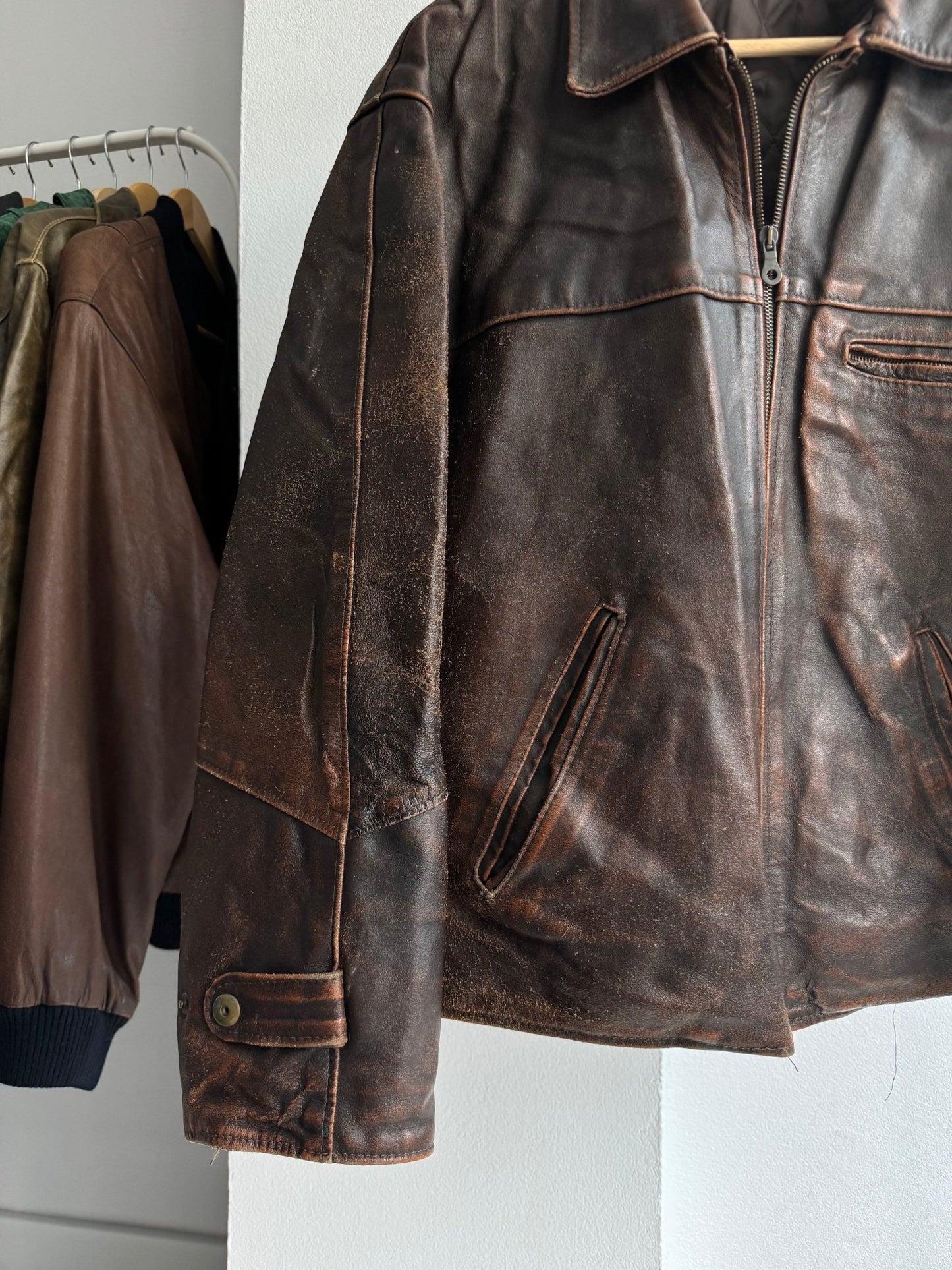 🏍️ Geacă Vintage Bărbați din Piele Faded & Distressed – M (Boxy Fit) - anbracaminte