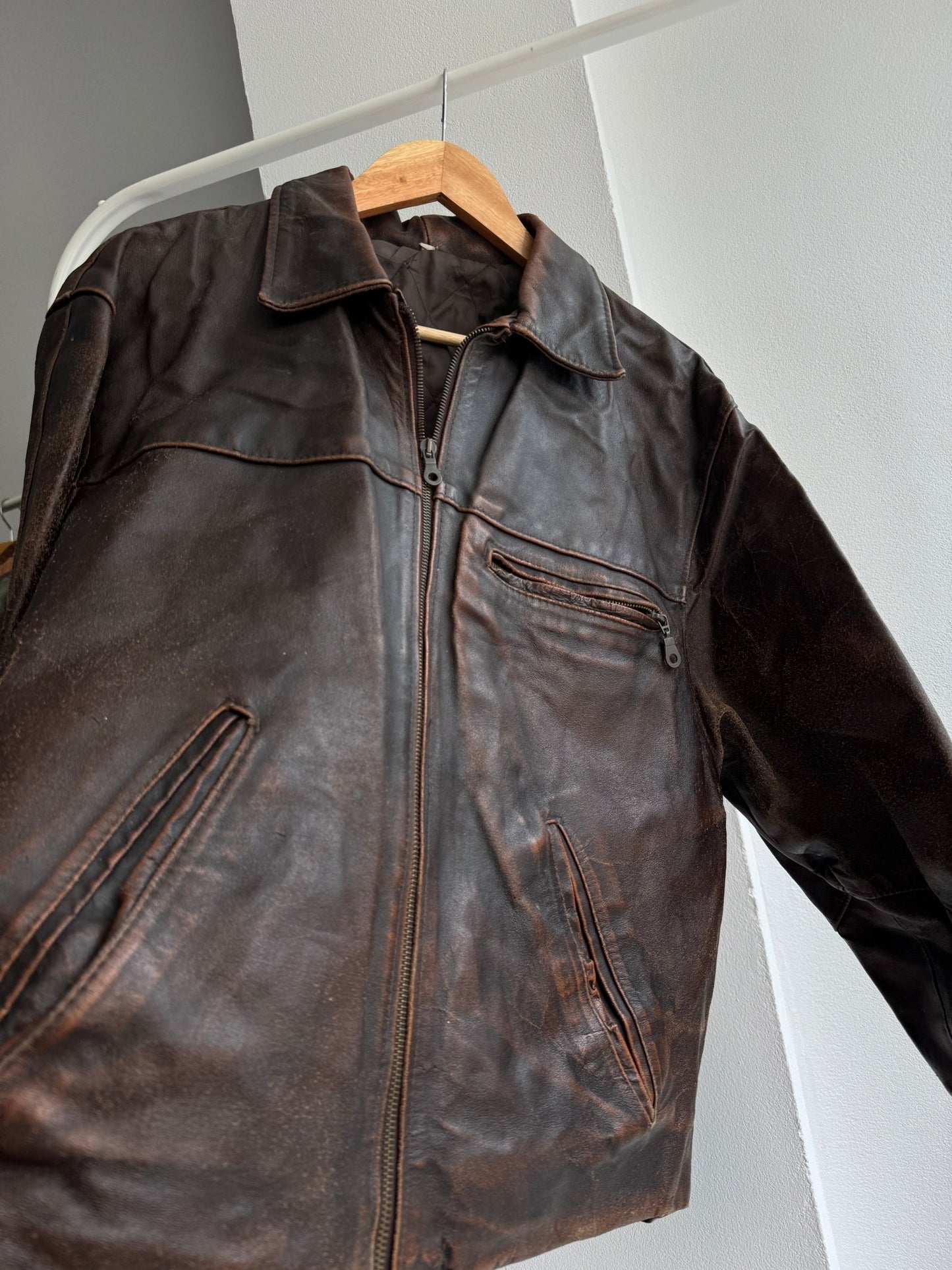 🏍️ Geacă Vintage Bărbați din Piele Faded & Distressed – M (Boxy Fit) - anbracaminte