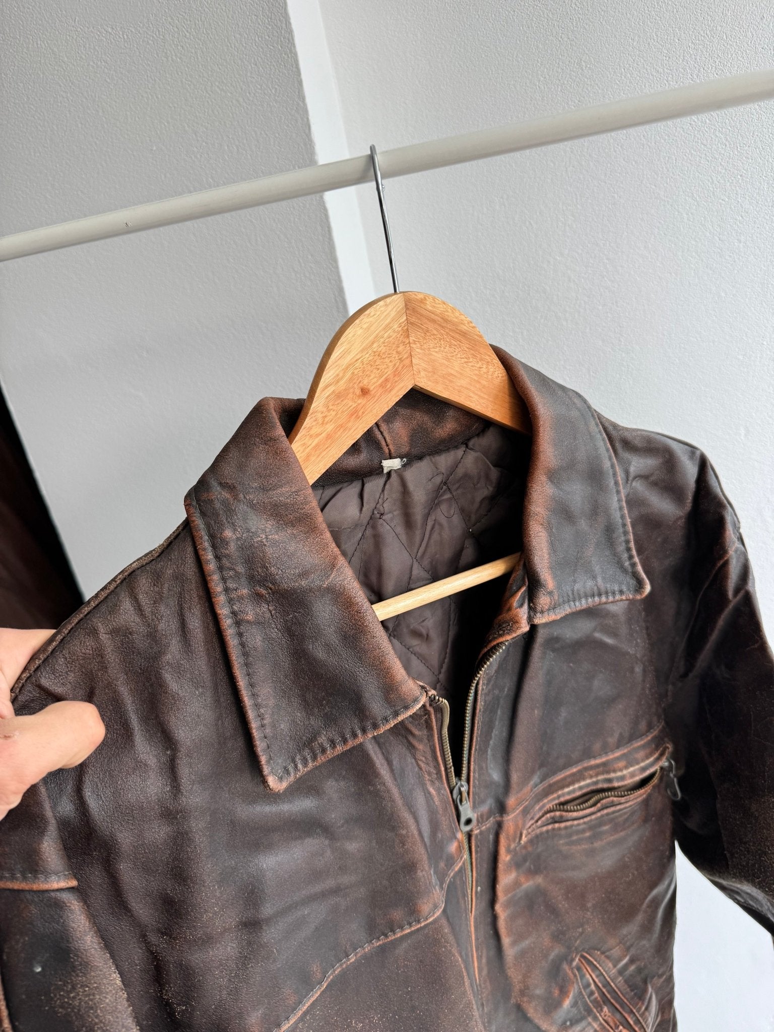 🏍️ Geacă Vintage Bărbați din Piele Faded & Distressed – M (Boxy Fit) - anbracaminte