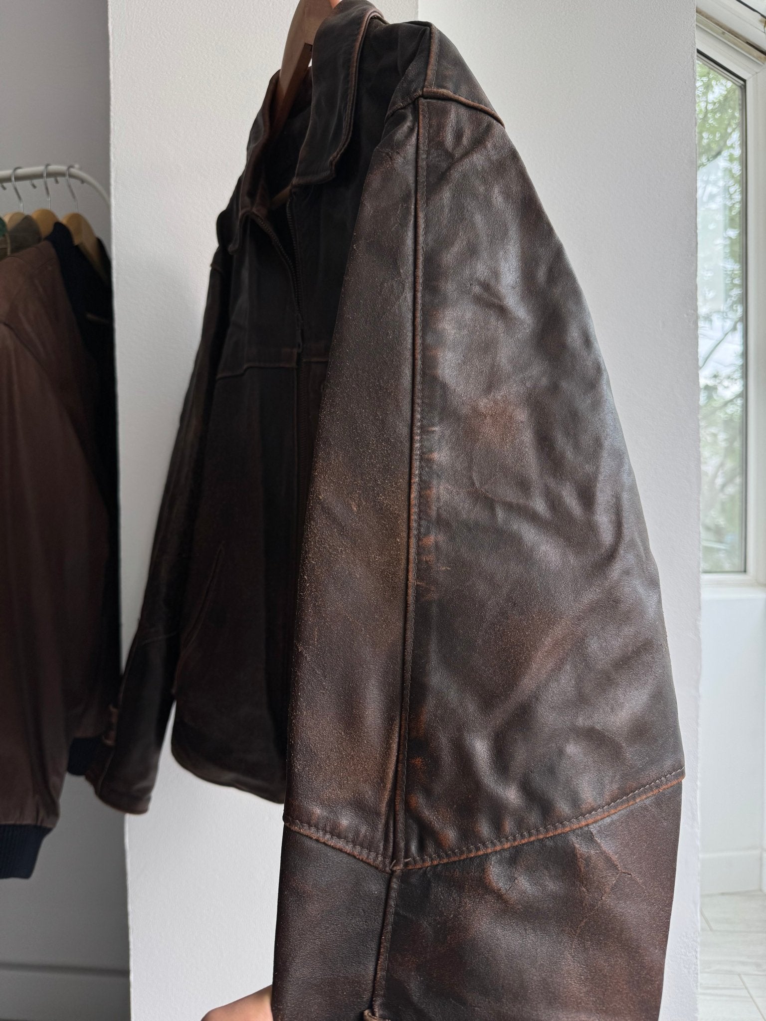 🏍️ Geacă Vintage Bărbați din Piele Faded & Distressed – M (Boxy Fit) - anbracaminte