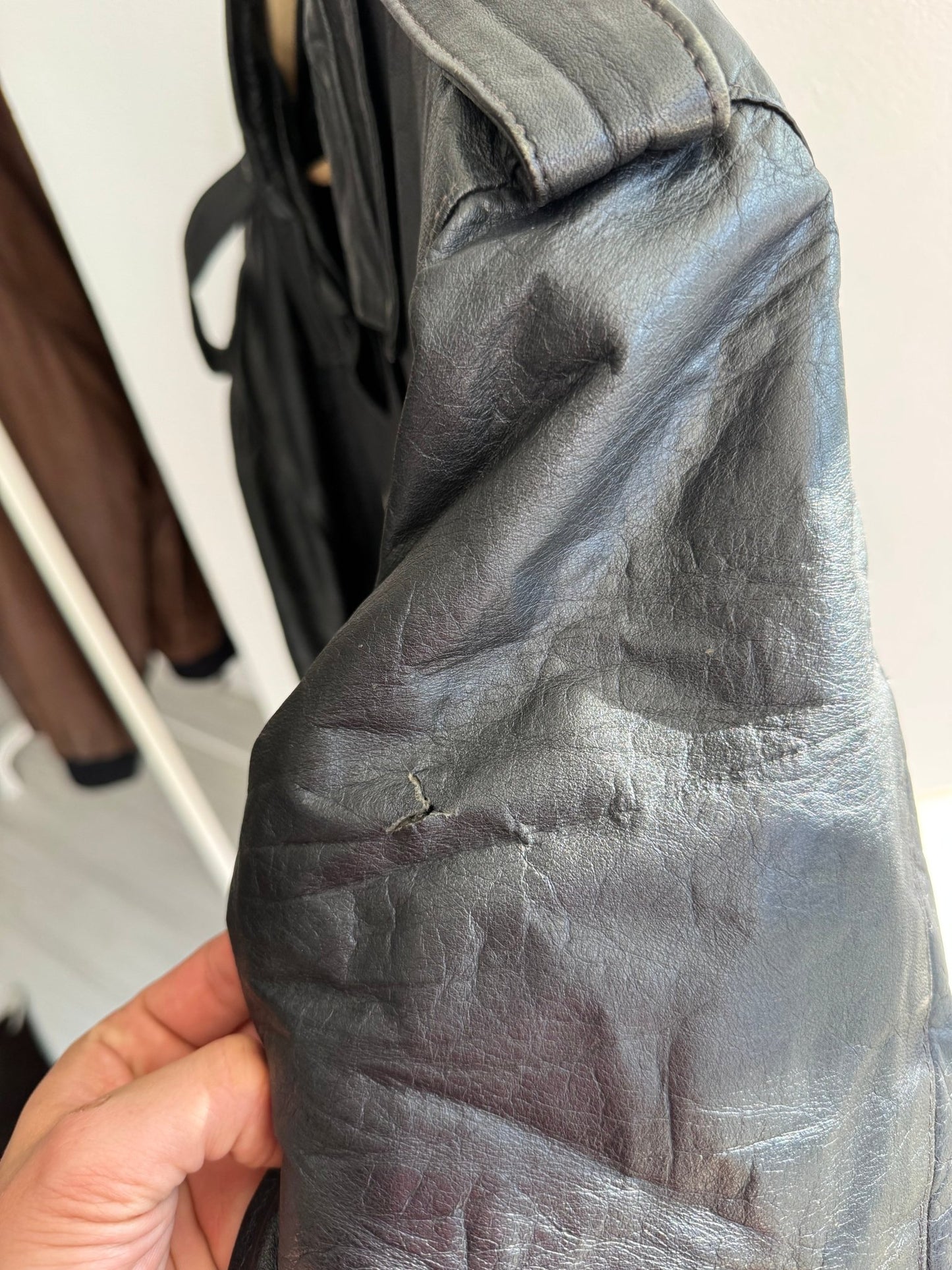 🏍️ Geacă Vintage Biker din Piele Neagră – L (Distressed Look) - anbracaminte