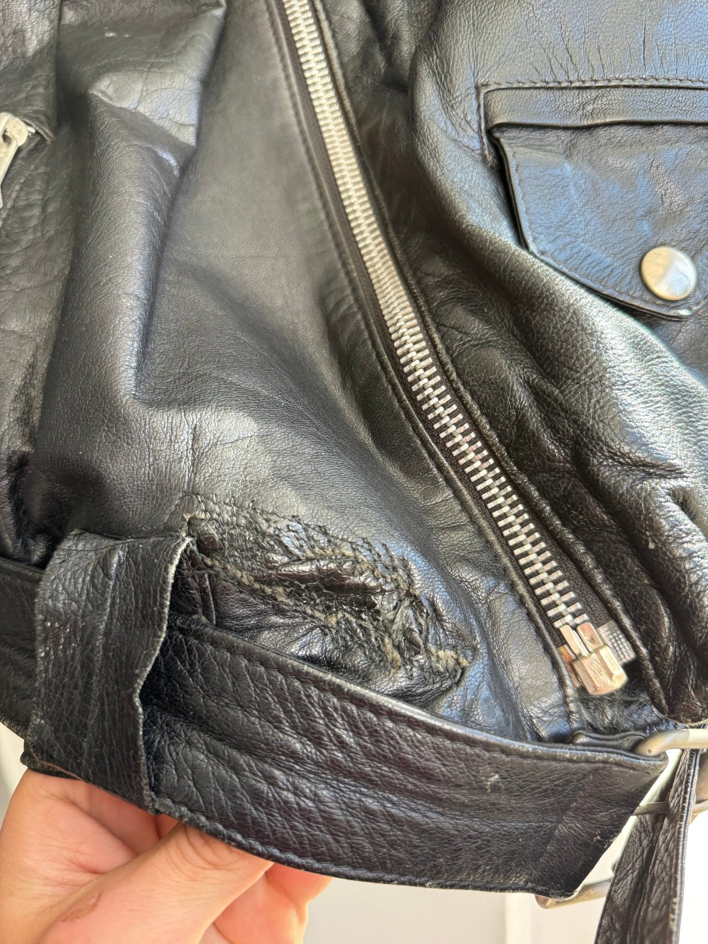 🏍️ Geacă Vintage Biker din Piele Neagră – L (Distressed Look) - anbracaminte