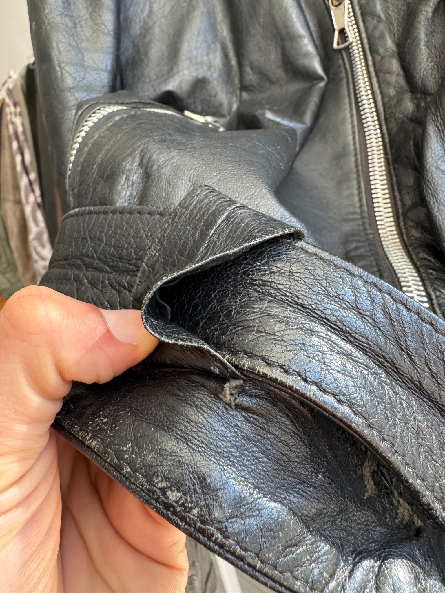 🏍️ Geacă Vintage Biker din Piele Neagră – L (Distressed Look) - anbracaminte