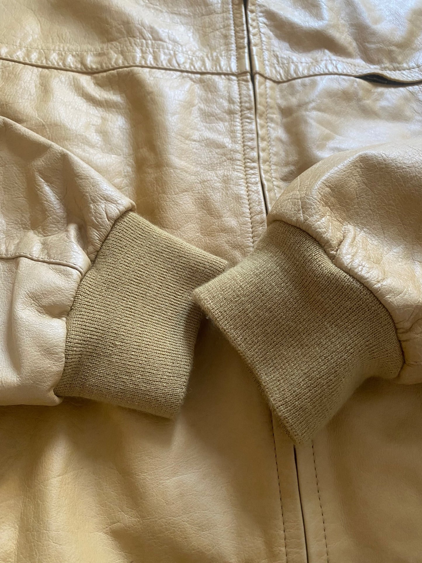 Geacă Vintage Crem din Piele – Made in Italy, Guler 70s - anbracaminte