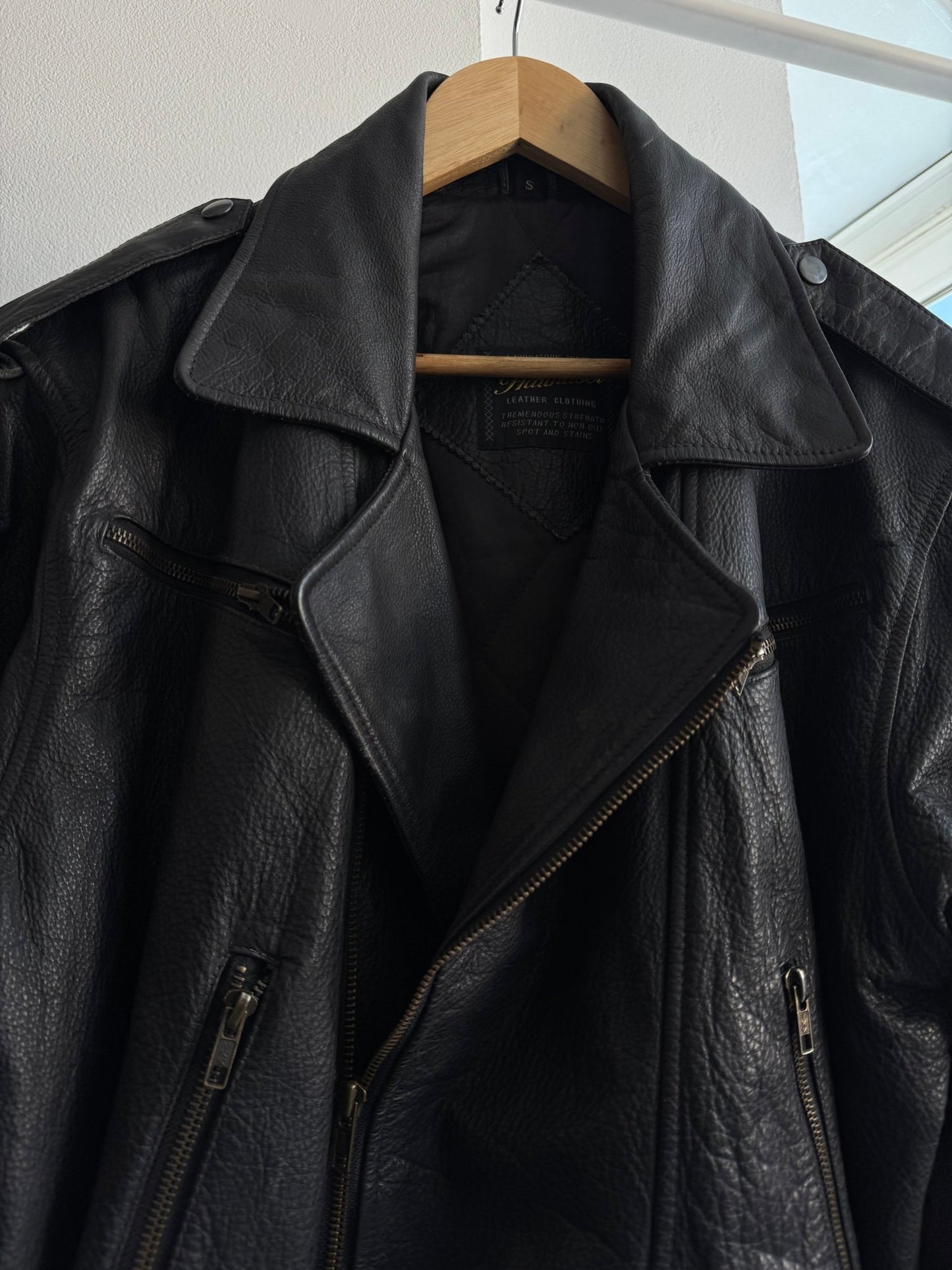 🏍️ Geacă Vintage Damă Biker din Piele Neagră – S (Oversized Fit) - anbracaminte
