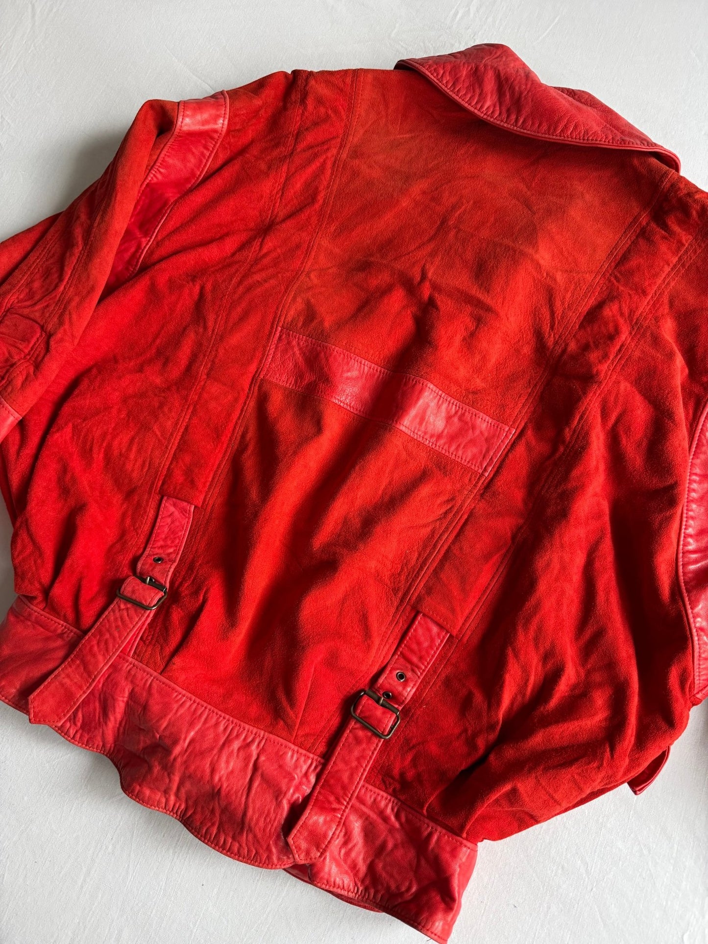 🍒 Geacă Vintage Damă din Piele & Suede Roșu – Made in Germany – M/L - anbracaminte