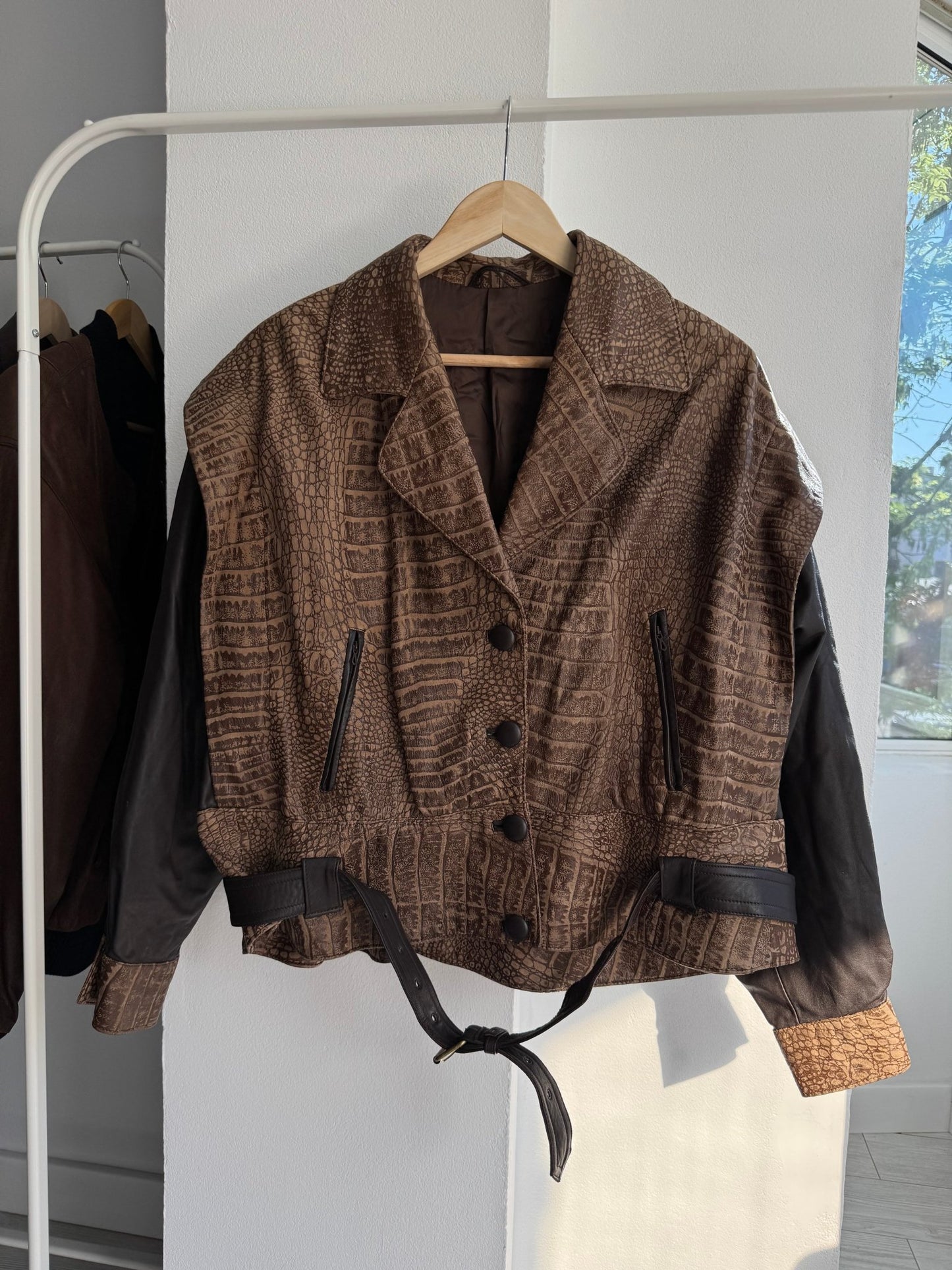 🤎 Geacă Vintage Damă din Piele Texturată Maro – M/L - anbracaminte