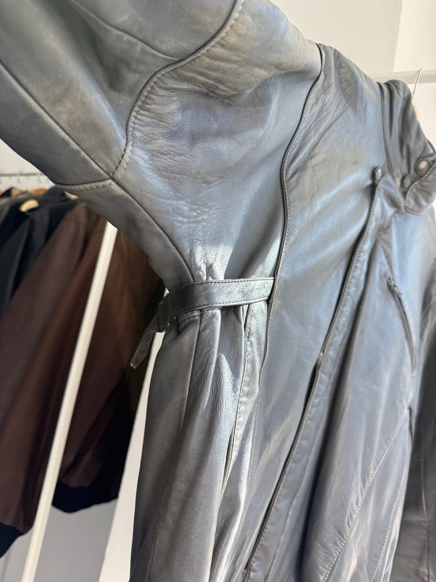 🩶 Geacă Vintage din Piele Gri Faded cu Curele Reglabile – M (48) – Made in Italy - anbracaminte