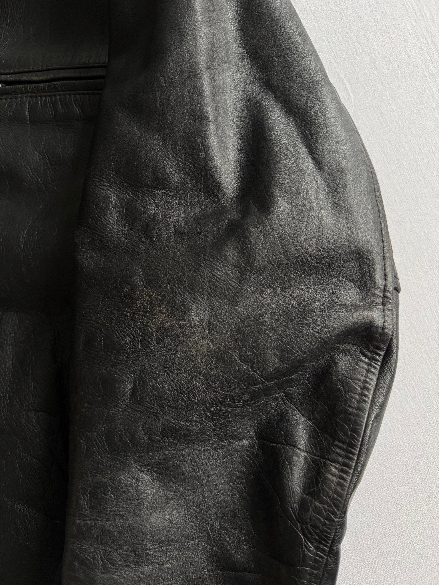 🧥 Geacă Vintage din Piele Neagră Cropped – XL - anbracaminte