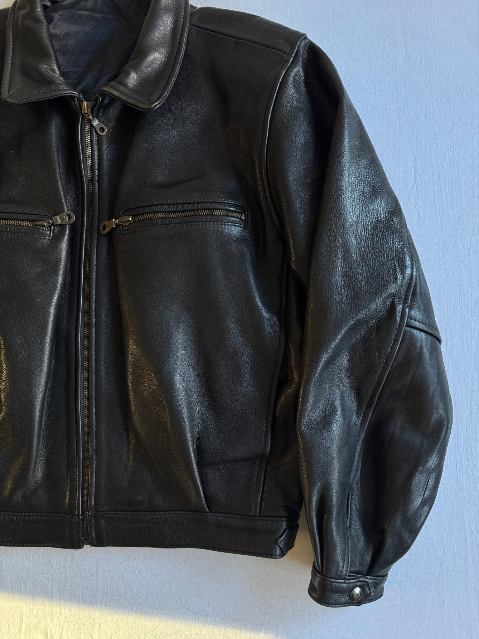 ☕️ Geacă Vintage din Piele Neagră de Vacă – L (Cropped & Boxy Fit) - anbracaminte