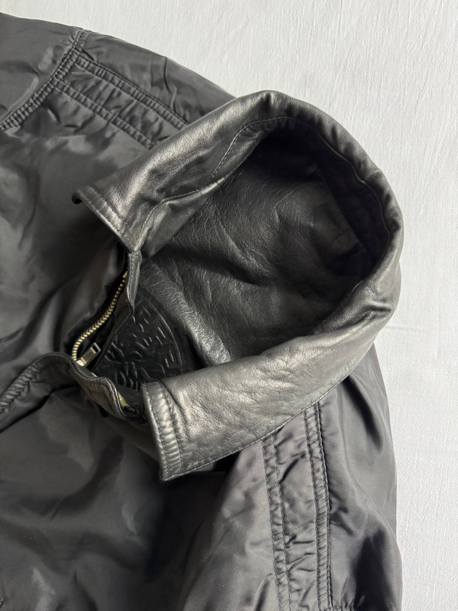 🐍 Geacă vintage Versace din piele reversibilă - Made in Italy (L) - anbracaminte