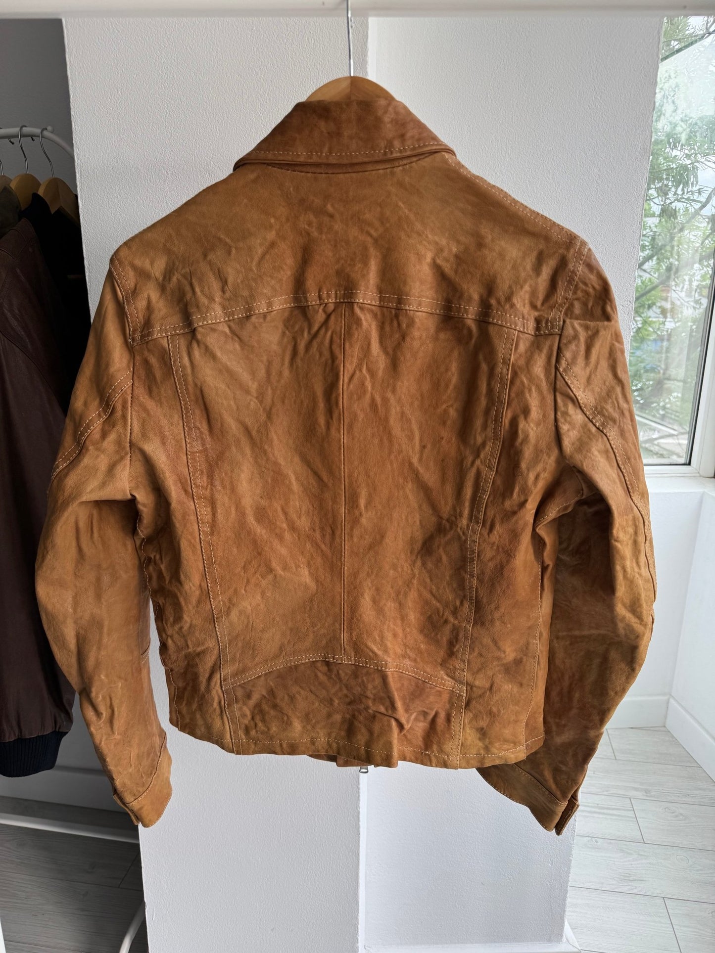 🏜️ Geacă Y2K Bărbați din Piele cu Patină Naturală – M – Made in Italy - anbracaminte
