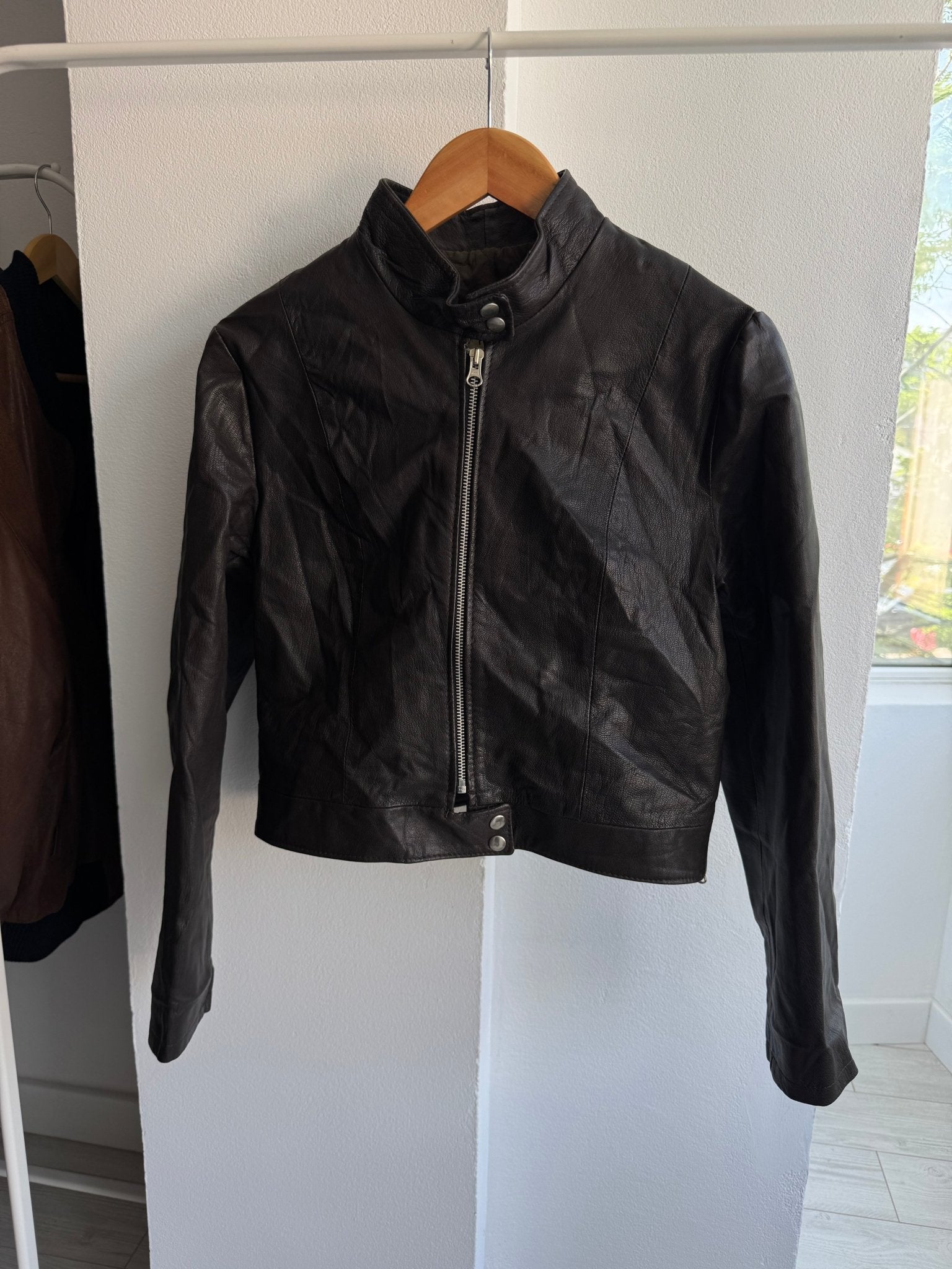 🤎 Geacă Y2K Damă Cafe Racer din Piele Maro Închis – M (IT 42) – Made in Italy - anbracaminte