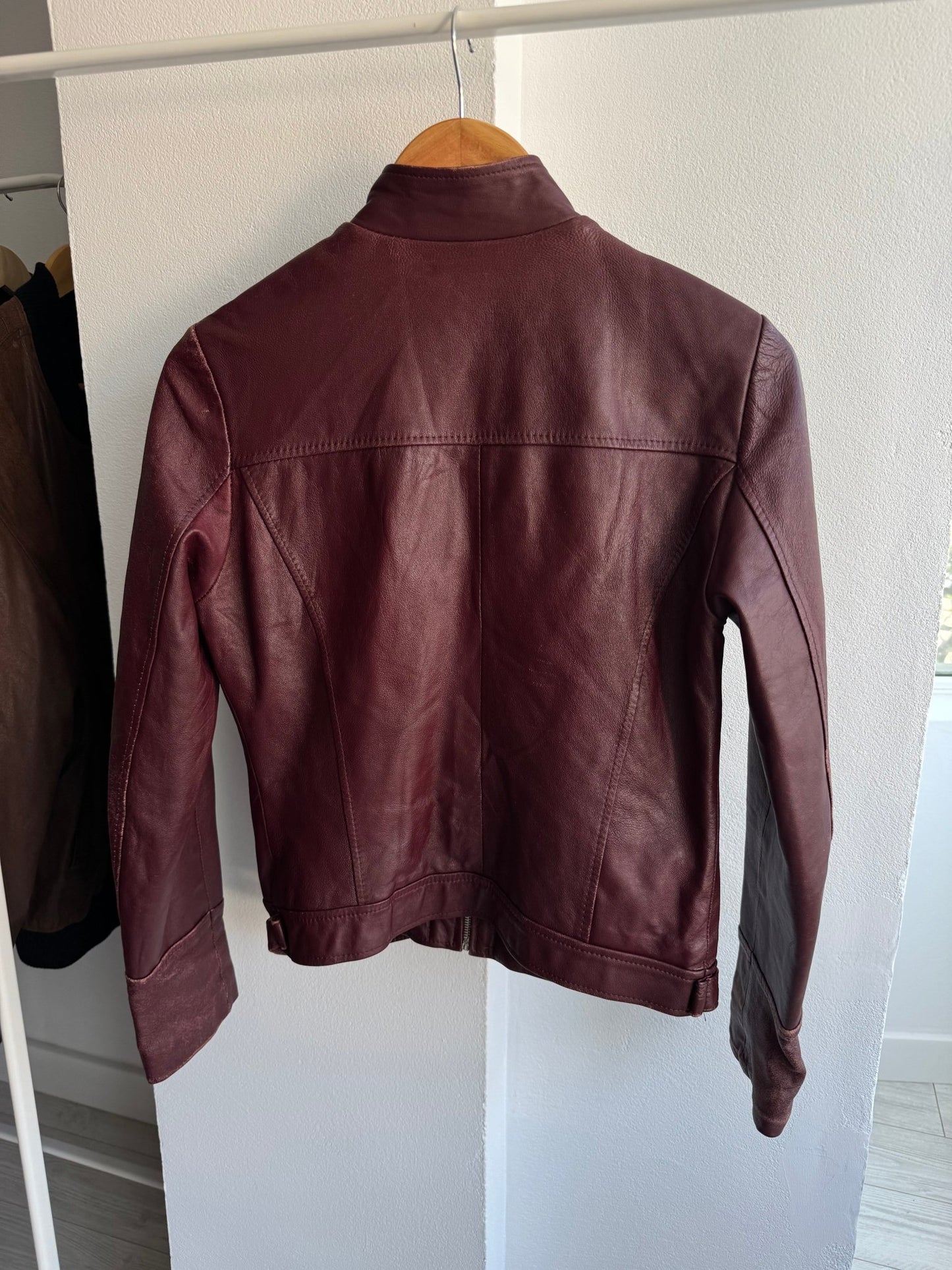 🍷 Geacă Y2K Damă din Piele Burgundy Închis – M – Made in Italy - anbracaminte