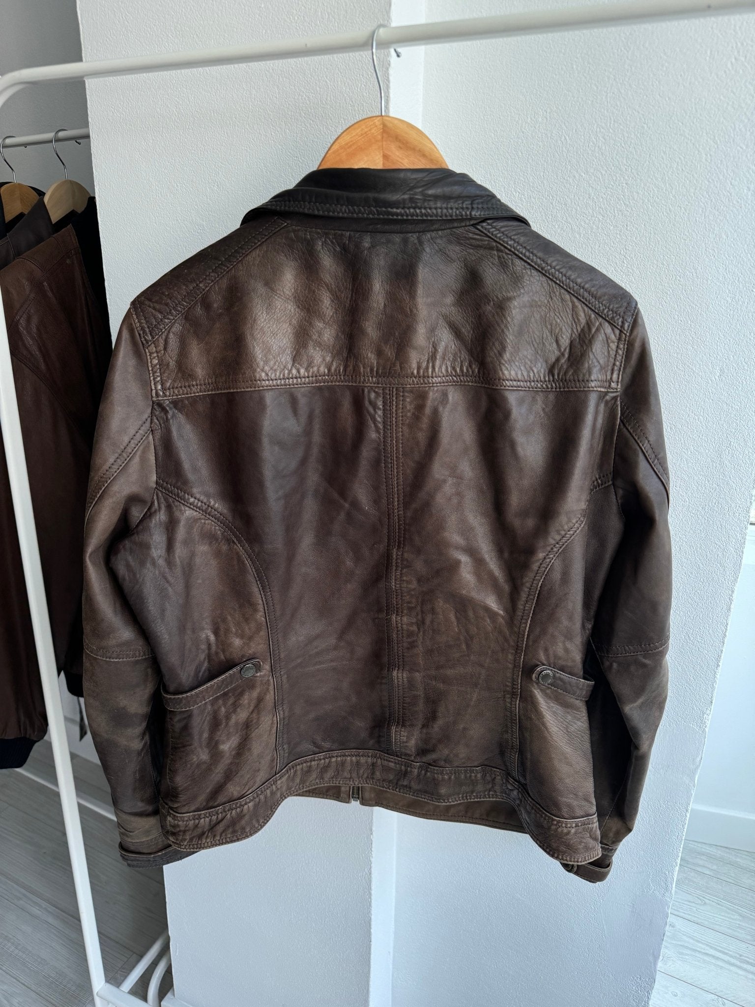 🤎 Geacă Y2K Damă din Piele de Miel Maro – Faded & Patina – M/L - anbracaminte
