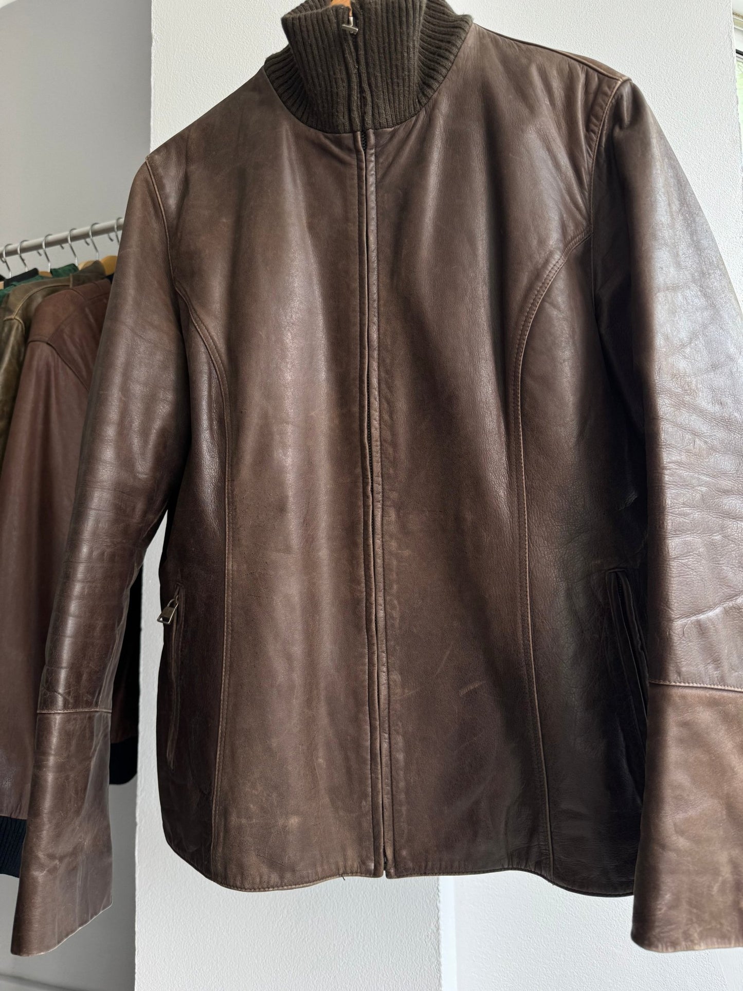 🧥 Geacă Y2K Damă din Piele Maro cu Patină Naturală – IT 48 (XL) – Made in Italy - anbracaminte