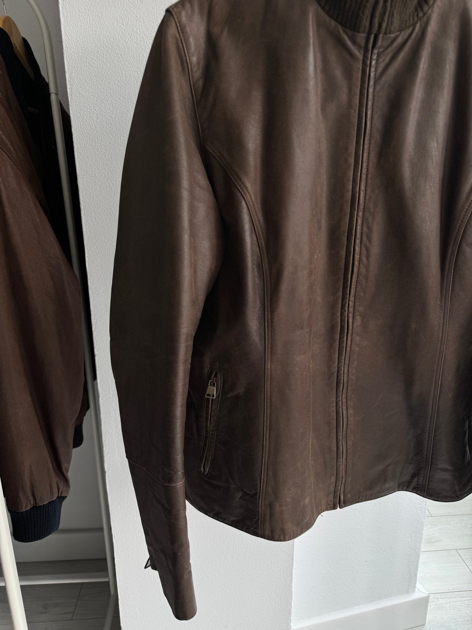 🧥 Geacă Y2K Damă din Piele Maro cu Patină Naturală – IT 48 (XL) – Made in Italy - anbracaminte