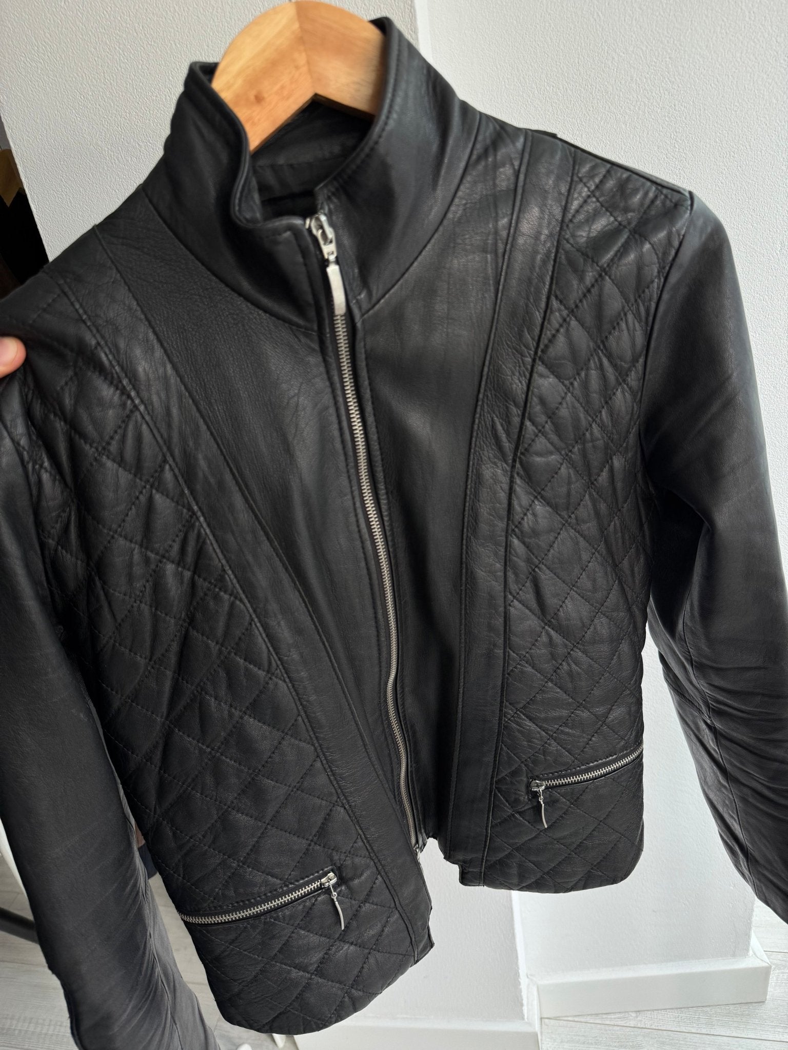 🏍️ Geacă Y2K Damă din Piele Neagră – IT 44 (M) – Made in Italy - anbracaminte