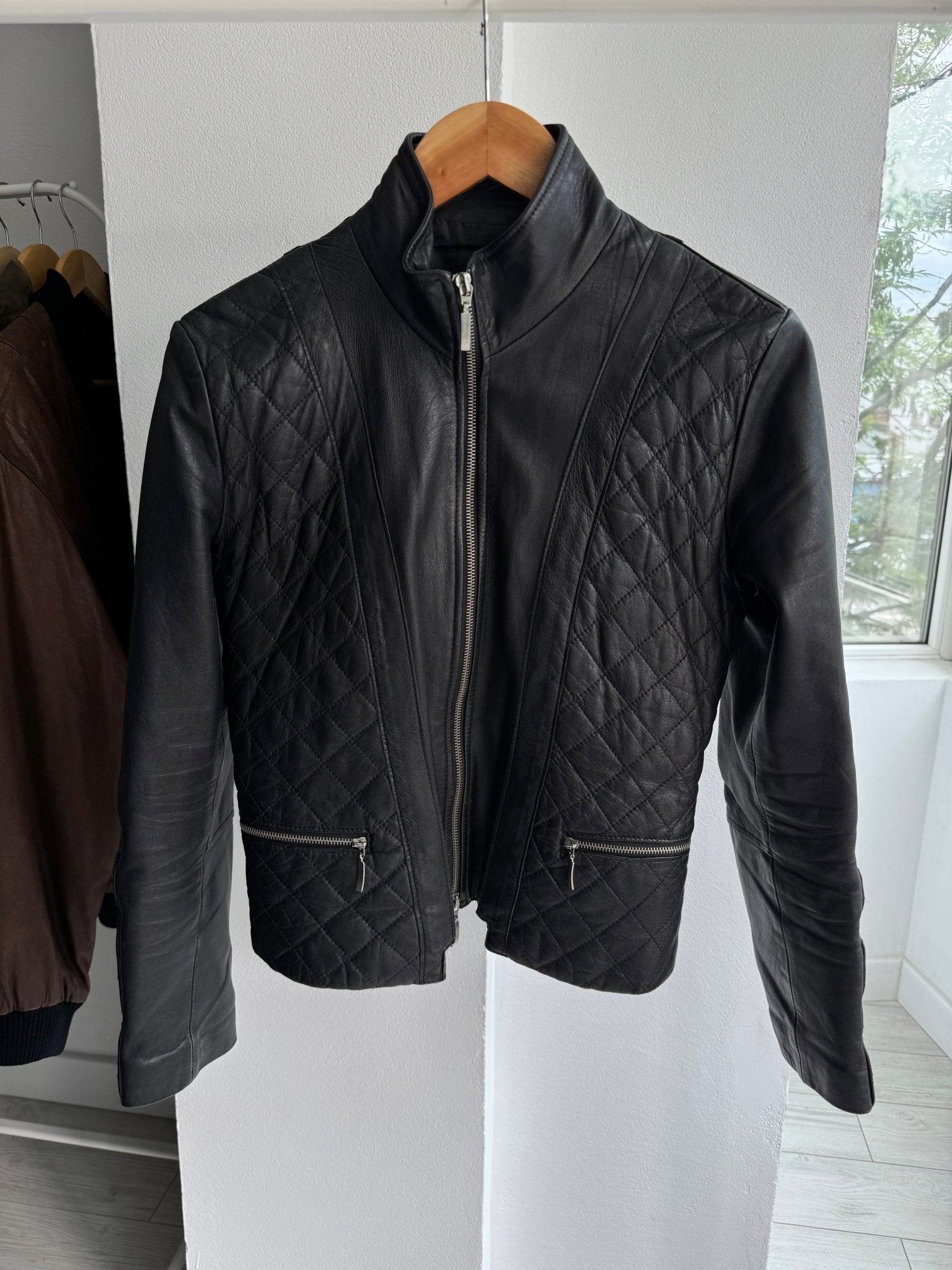🏍️ Geacă Y2K Damă din Piele Neagră – IT 44 (M) – Made in Italy - anbracaminte