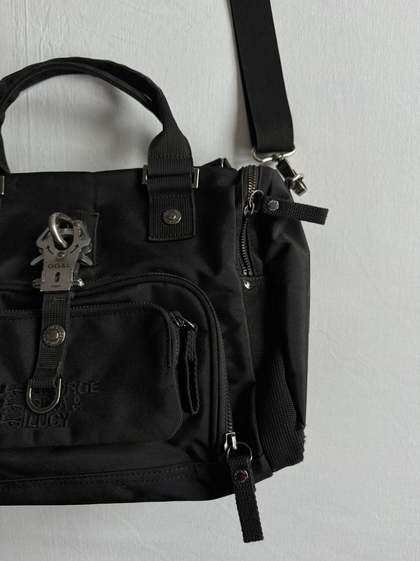 👜 Geantă Y2K George Gina & Lucy The Box Bag - anbracaminte