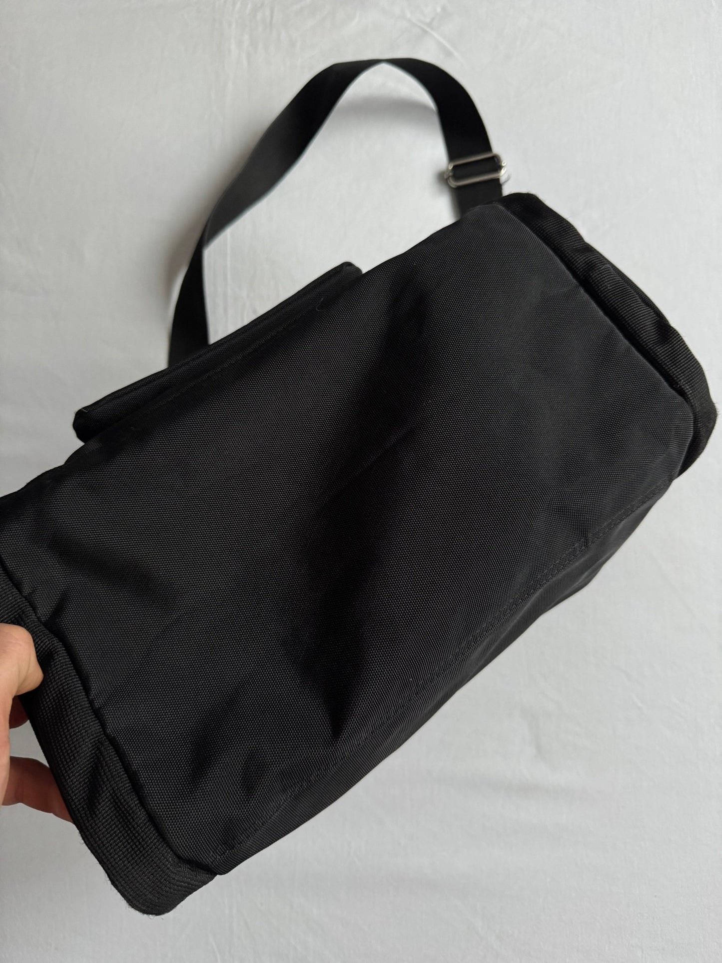 👜 Geantă Y2K George Gina & Lucy The Box Bag - anbracaminte
