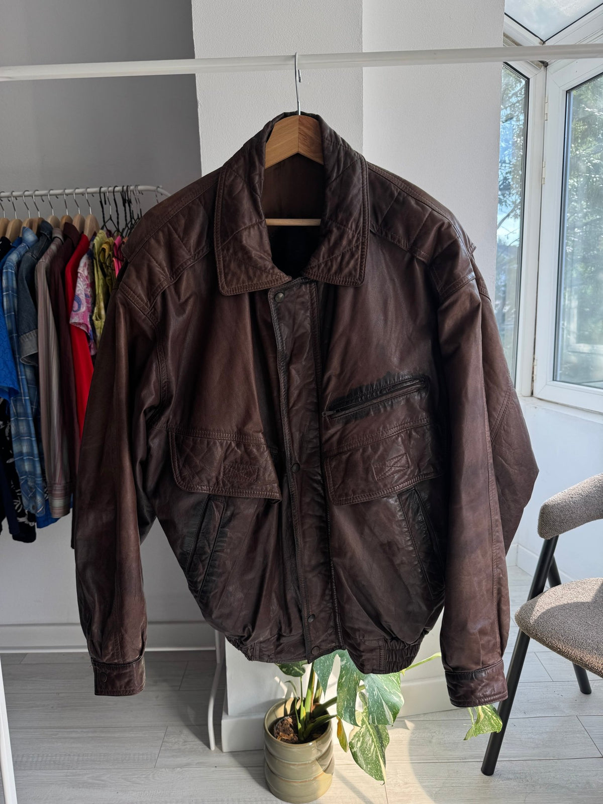 ✈️ Jachetă Piele Bomber Vintage Maro Închis | Cropped şi Boxy | Patină Naturală – L Oversized / XL Bărbați - anbracaminte