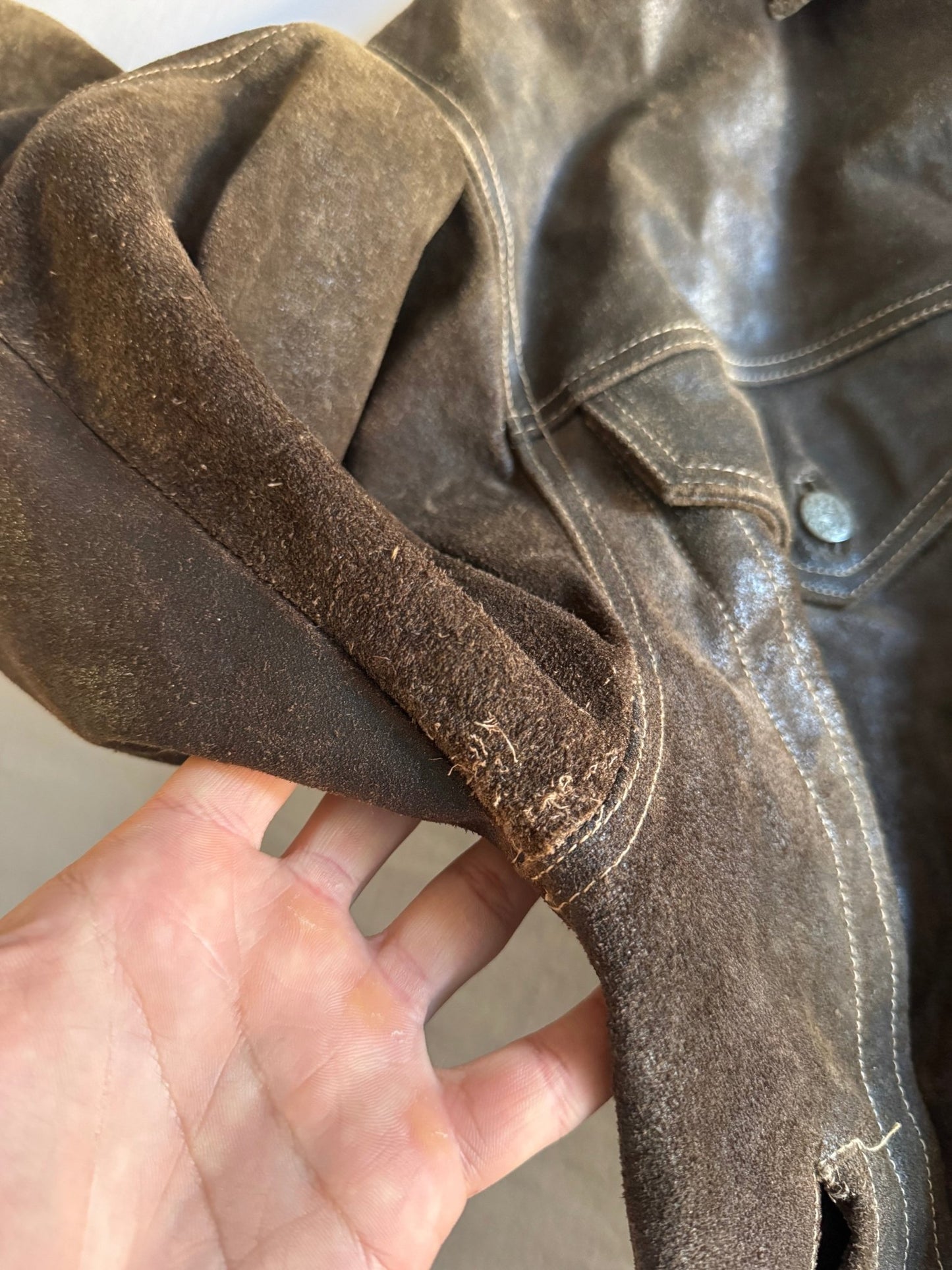 🧥 Jachetă Trucker Vintage din Piele întoarsă – Mărimea L – Patină Autentică - anbracaminte