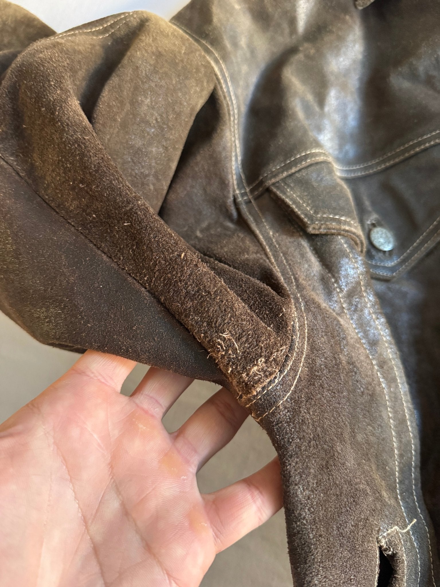 🧥 Jachetă Trucker Vintage din Piele întoarsă – Mărimea L – Patină Autentică - anbracaminte
