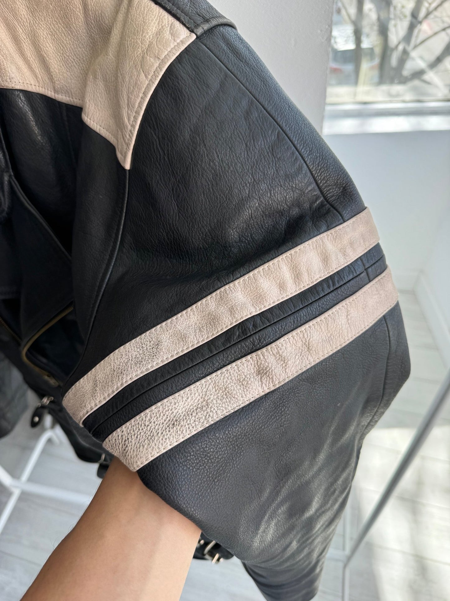 🐮 Jachetă Vintage din Piele de Vacă Neagră – Bărbați | M (Oversized M / L) - anbracaminte