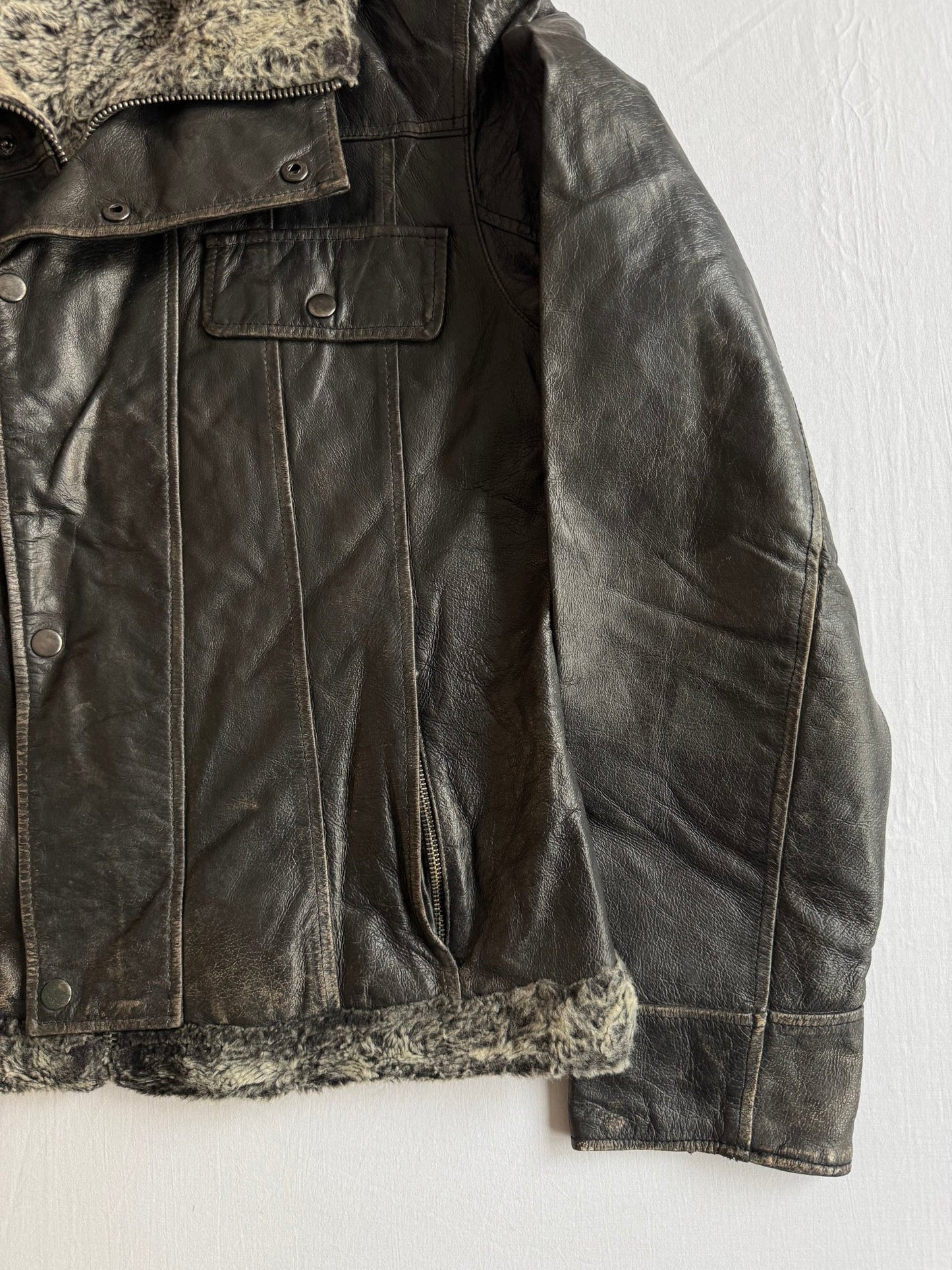 🧥 Jachetă Y2K Cropped din Piele cu Căptușeală Sherpa – 48 (M Bărbați) - anbracaminte