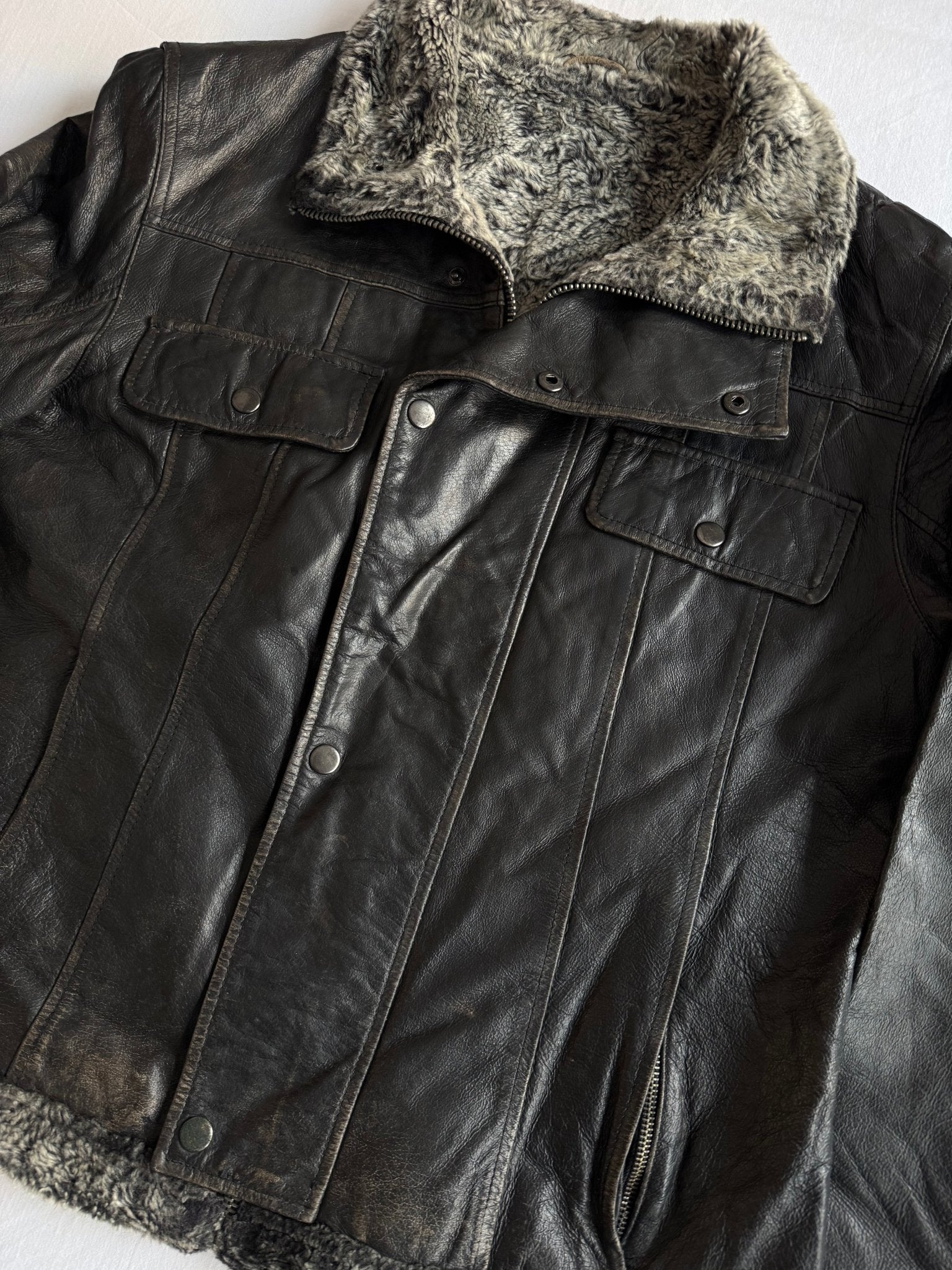 🧥 Jachetă Y2K Cropped din Piele cu Căptușeală Sherpa – 48 (M Bărbați) - anbracaminte