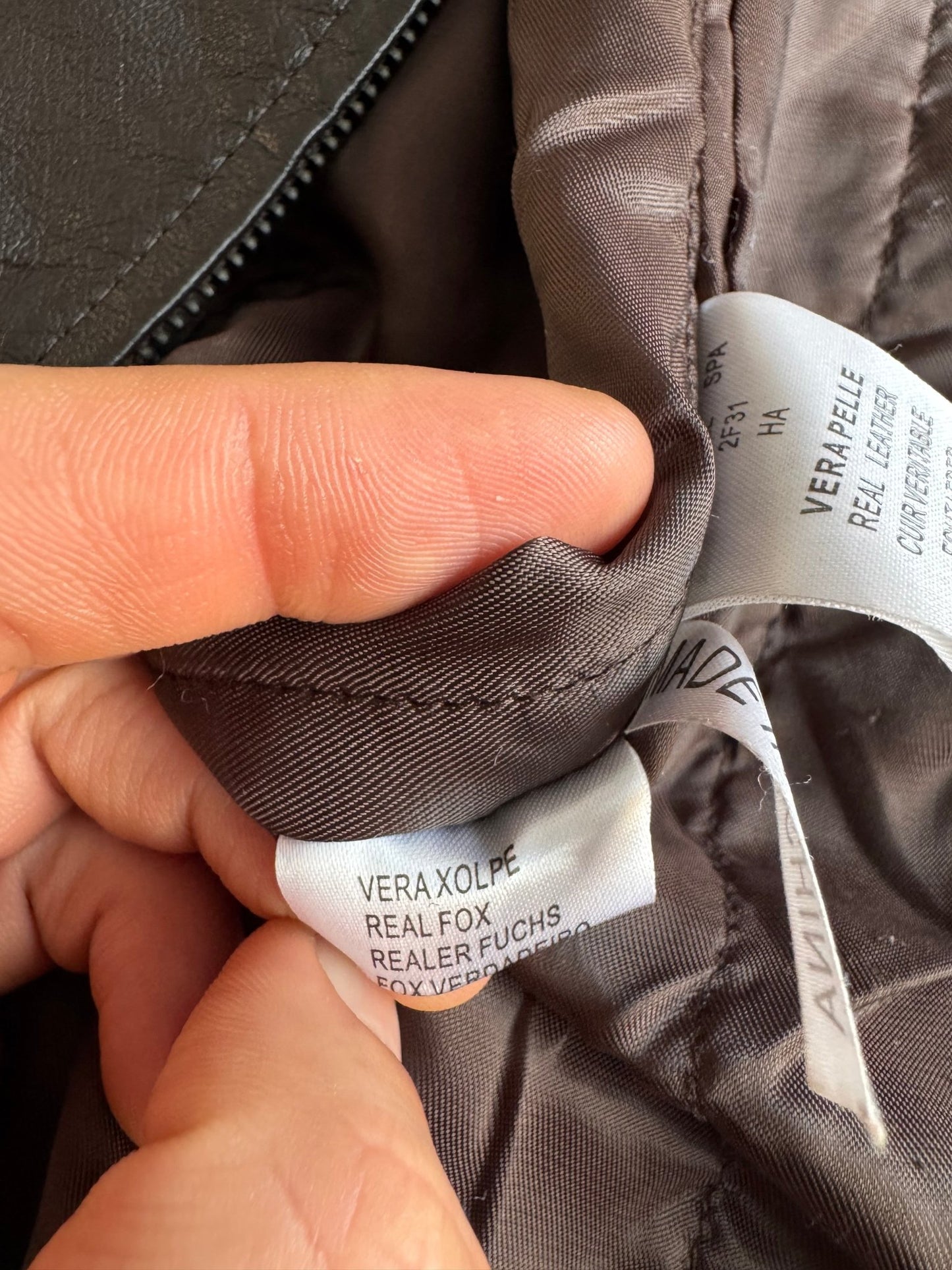 🦊 Jachetă Y2K din Piele Maro Închis cu Glugă Bordată cu Blană de Vulpe – IT 44 (M/L Damă) - anbracaminte