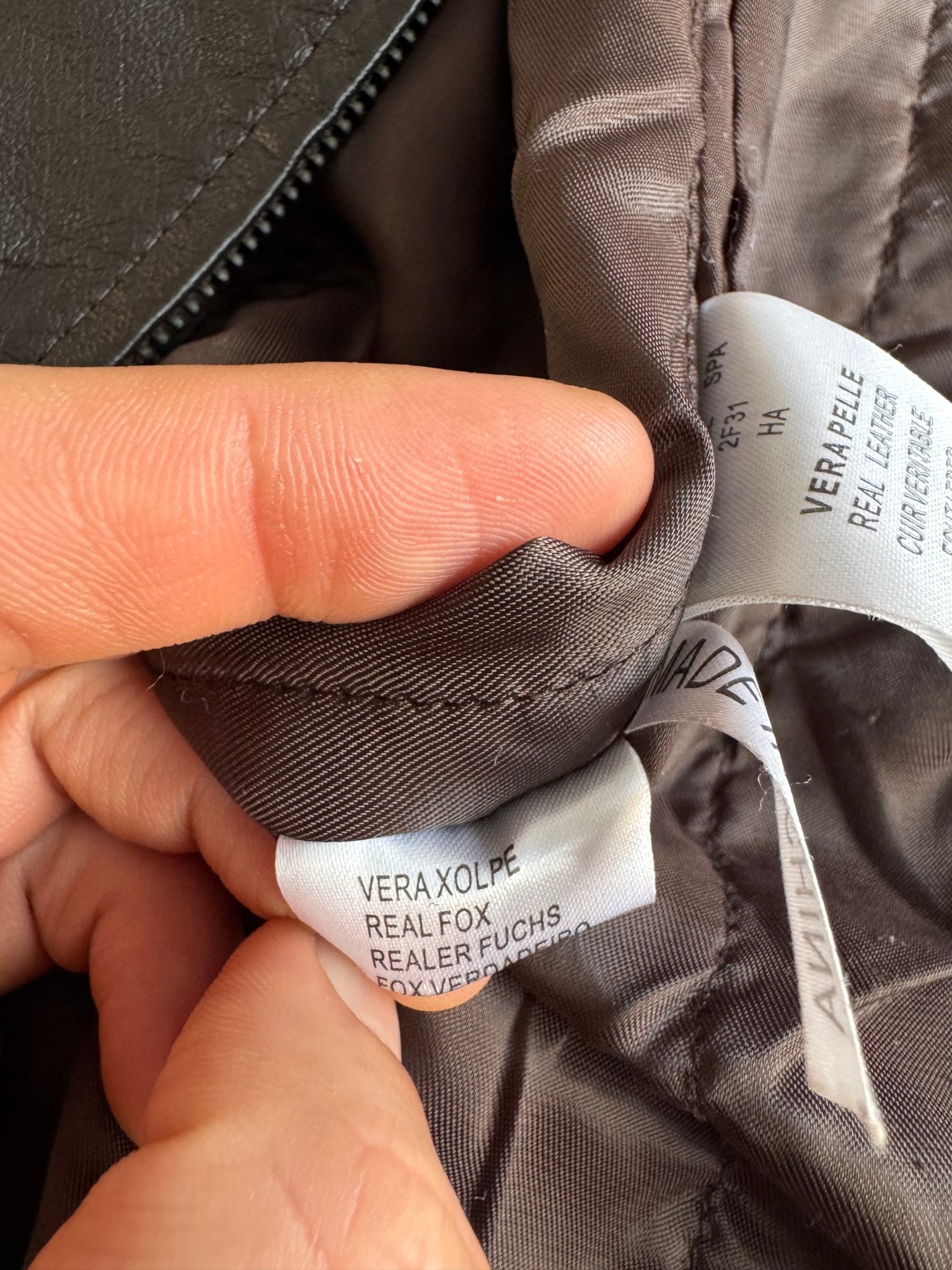 🦊 Jachetă Y2K din Piele Maro Închis cu Glugă Bordată cu Blană de Vulpe – IT 44 (M/L Damă) - anbracaminte