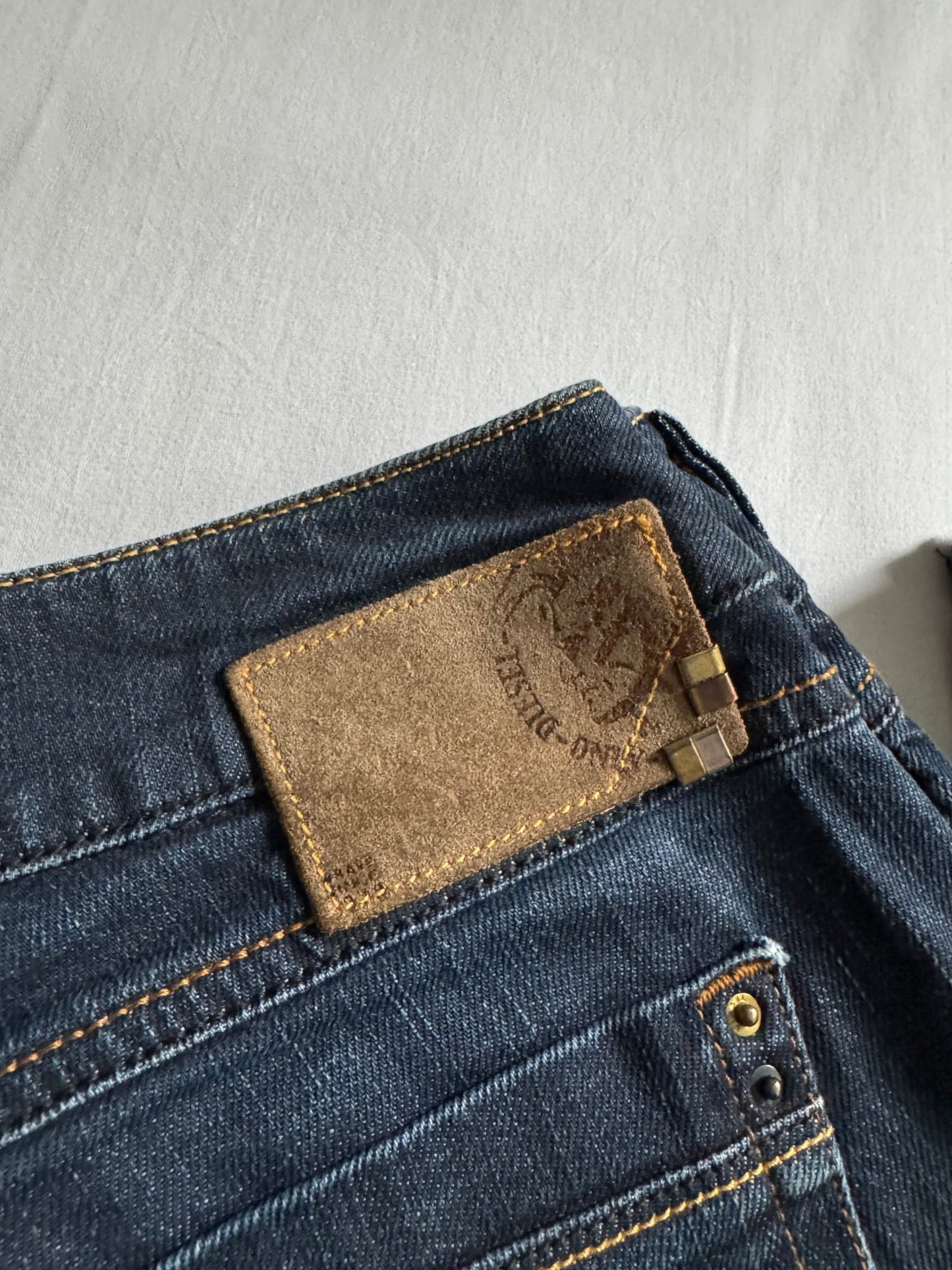 ⛽️ 👖 Jeans Diesel „Ronhar” pentru femei – Y2K – Bootcut – Made in Italy - W31 - anbracaminte