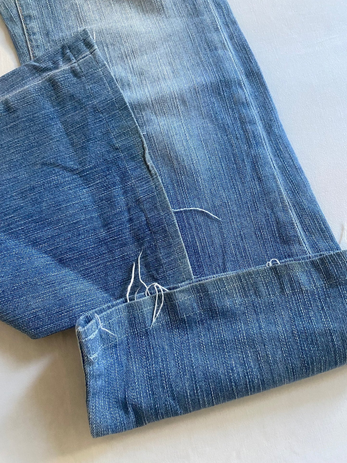 Jeans Y2K Guess – Flared – Made in Mexico – Mărime US 29 (≈ EU 38) - anbracaminte