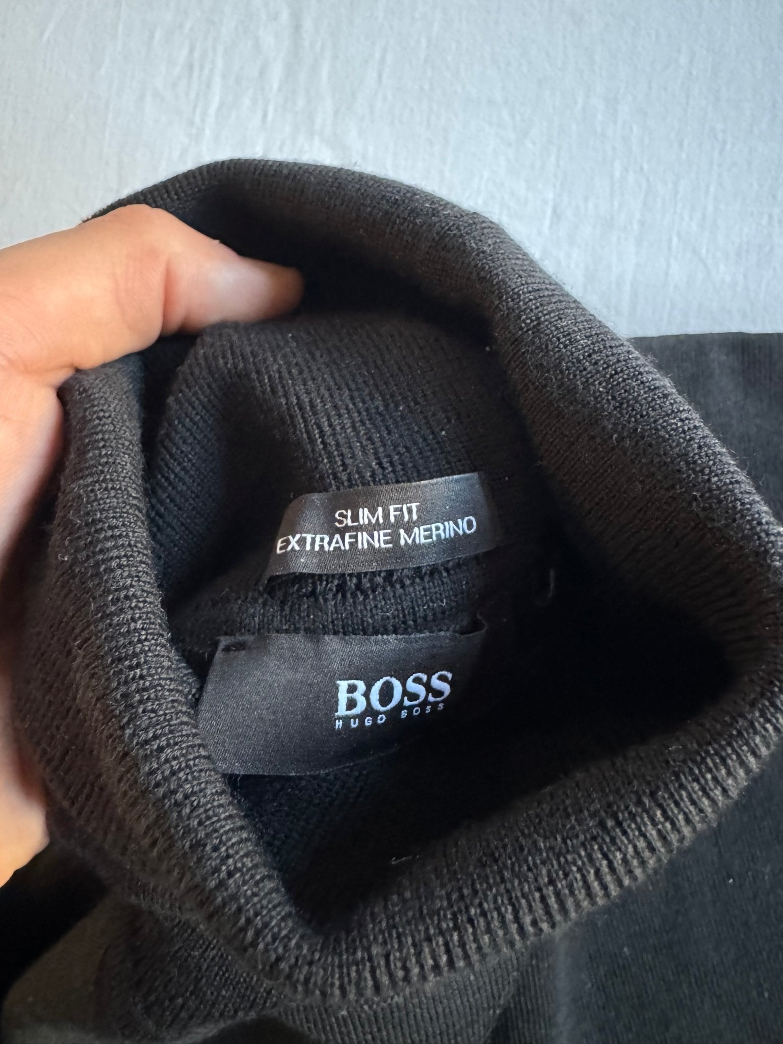 ☕️ Maletă Bărbați Hugo Boss din Lână Merino Neagră – L - anbracaminte