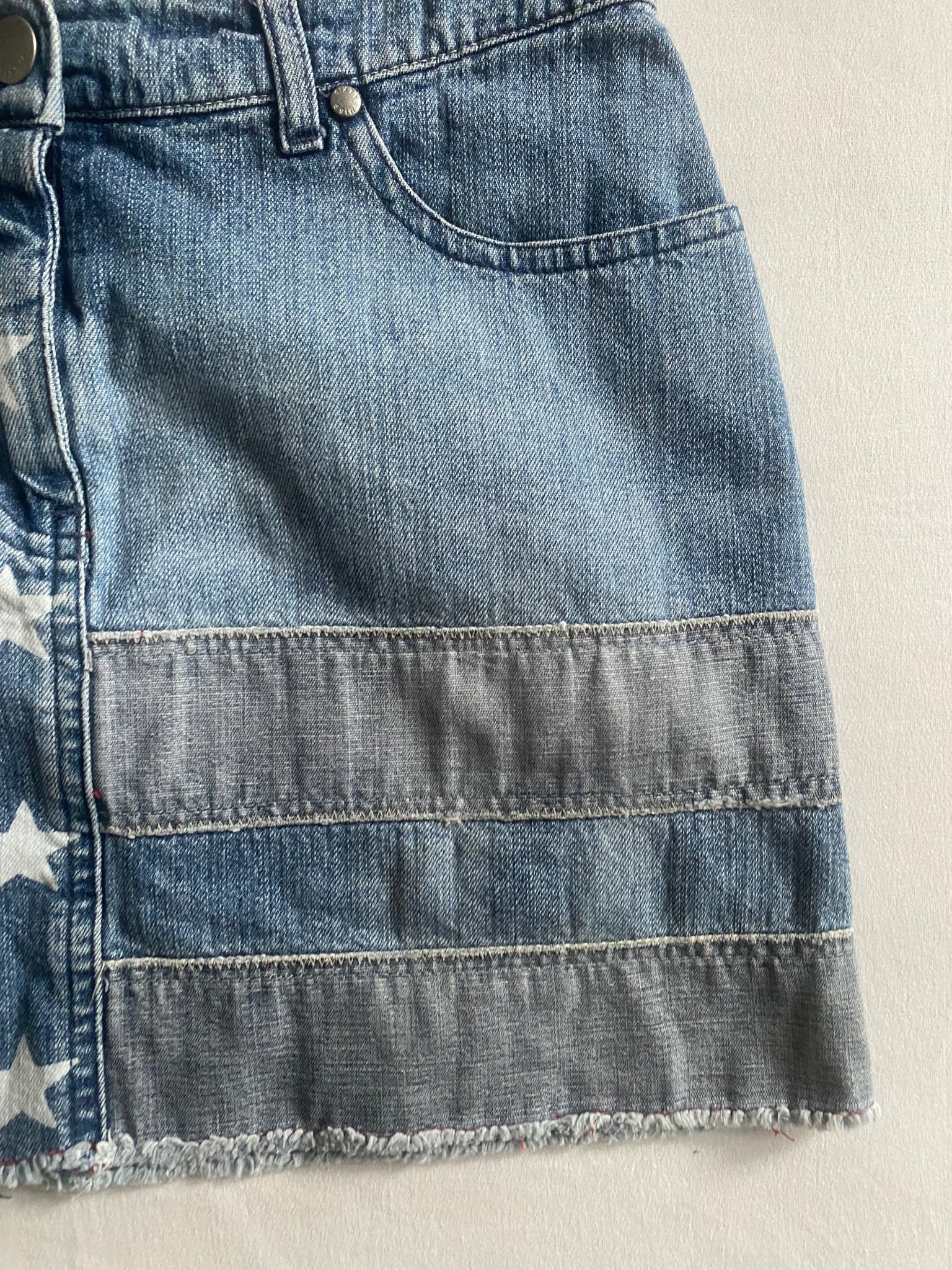 Miss Sixty Y2K – Fustă Mini din Denim Albastru - anbracaminte