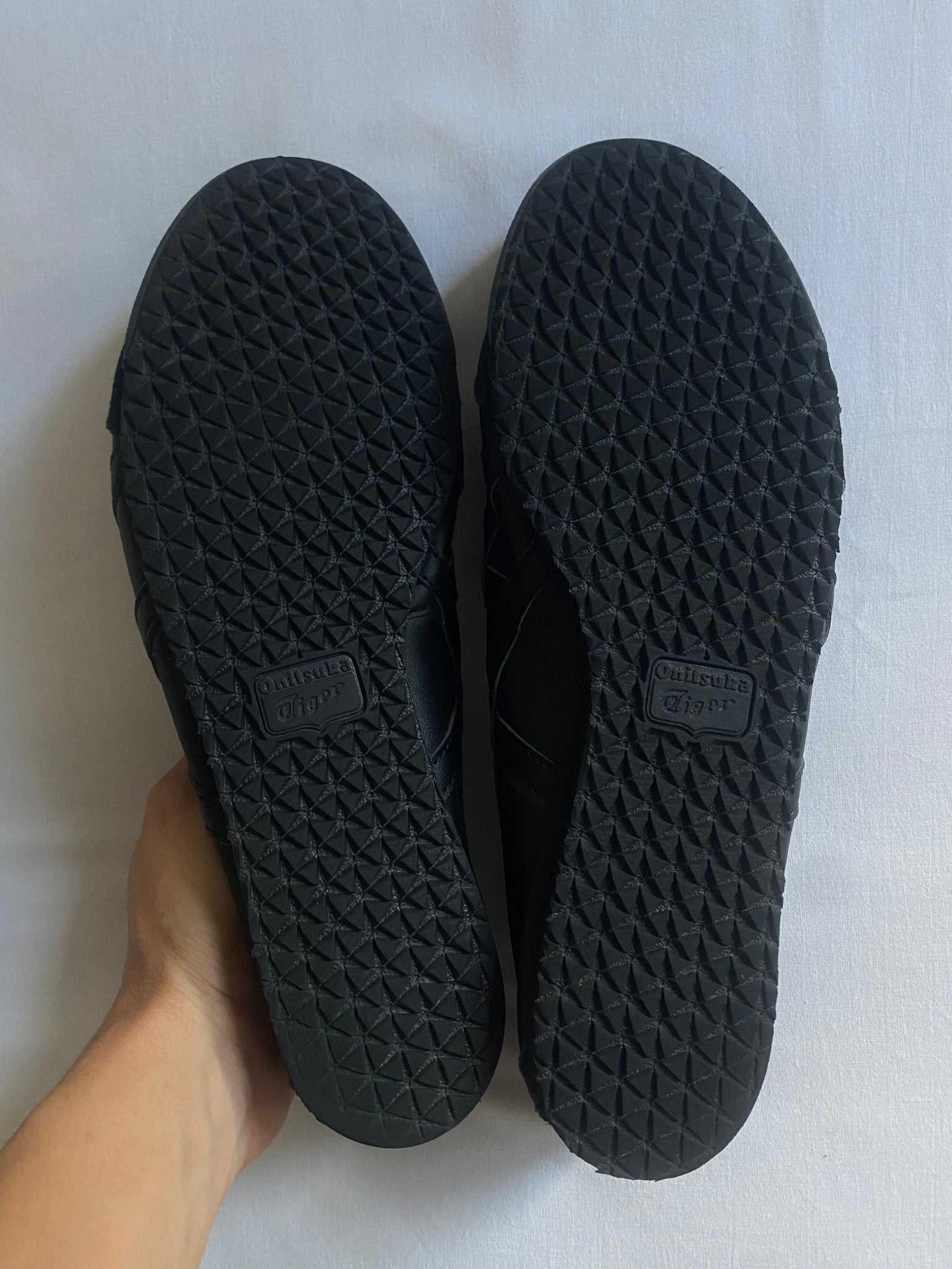 Onitsuka Tiger Mexico 66 Triple Black Sneakers 🖤 – EU 42.5 - anbracaminte