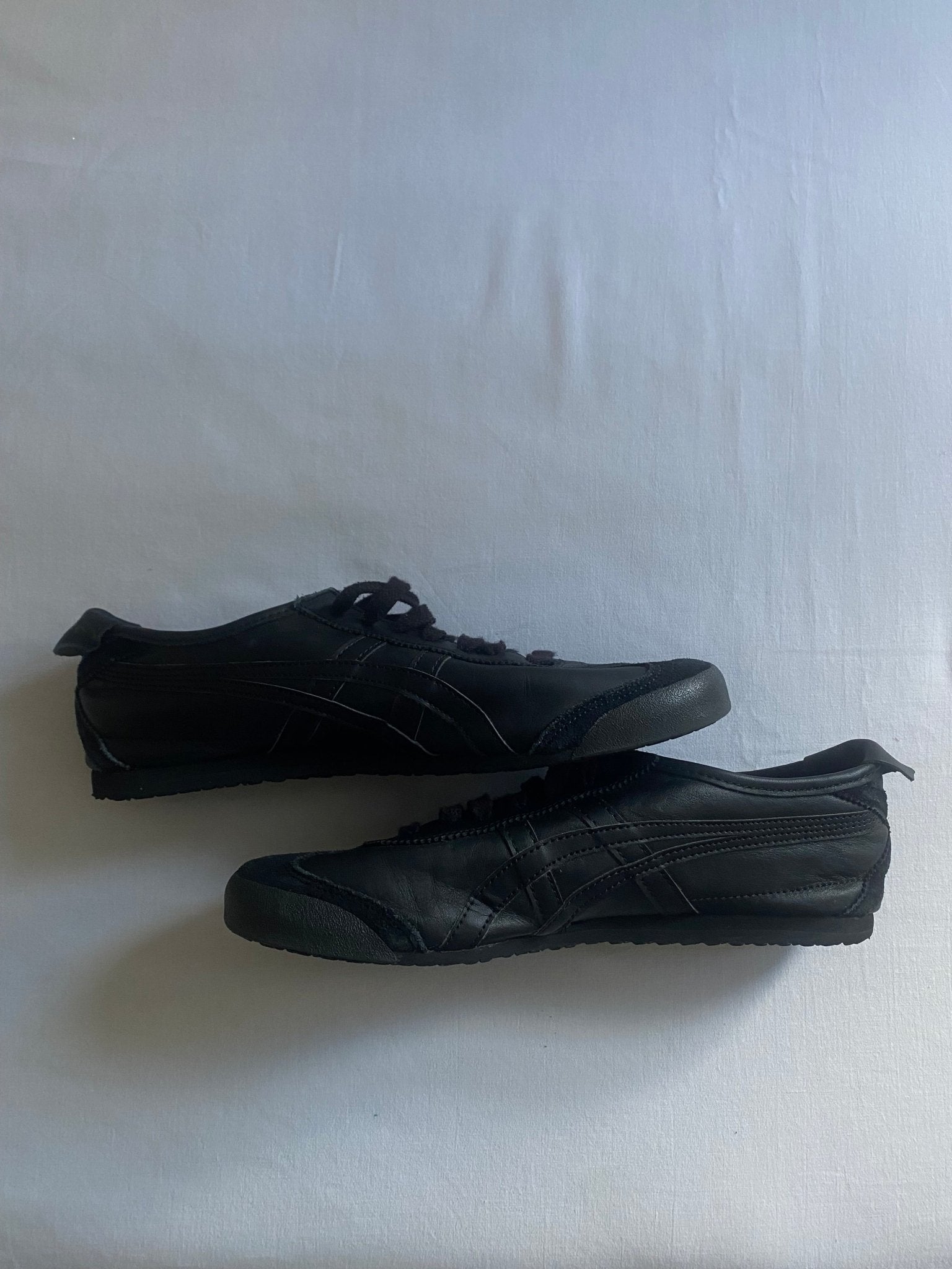 Onitsuka Tiger Mexico 66 Triple Black Sneakers 🖤 – EU 42.5 - anbracaminte