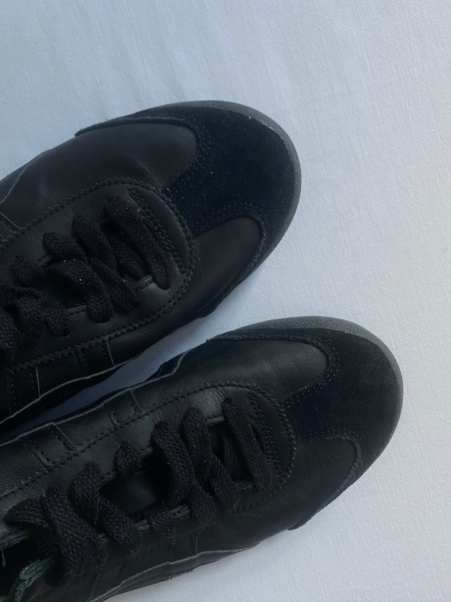 Onitsuka Tiger Mexico 66 Triple Black Sneakers 🖤 – EU 42.5 - anbracaminte
