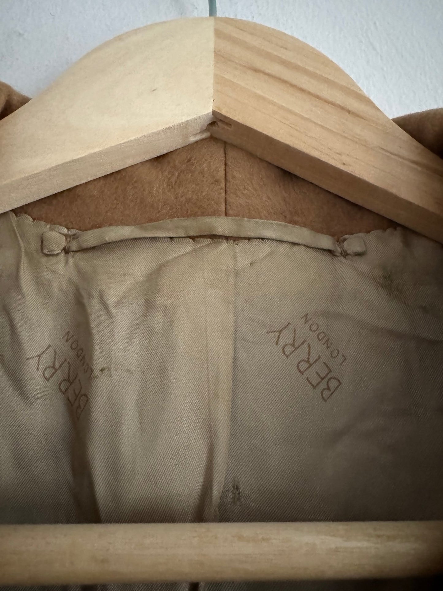🧥 Palton Vintage Damă Camel din Lână cu Detalii din Blană Naturală – Aprox. L Femei - anbracaminte
