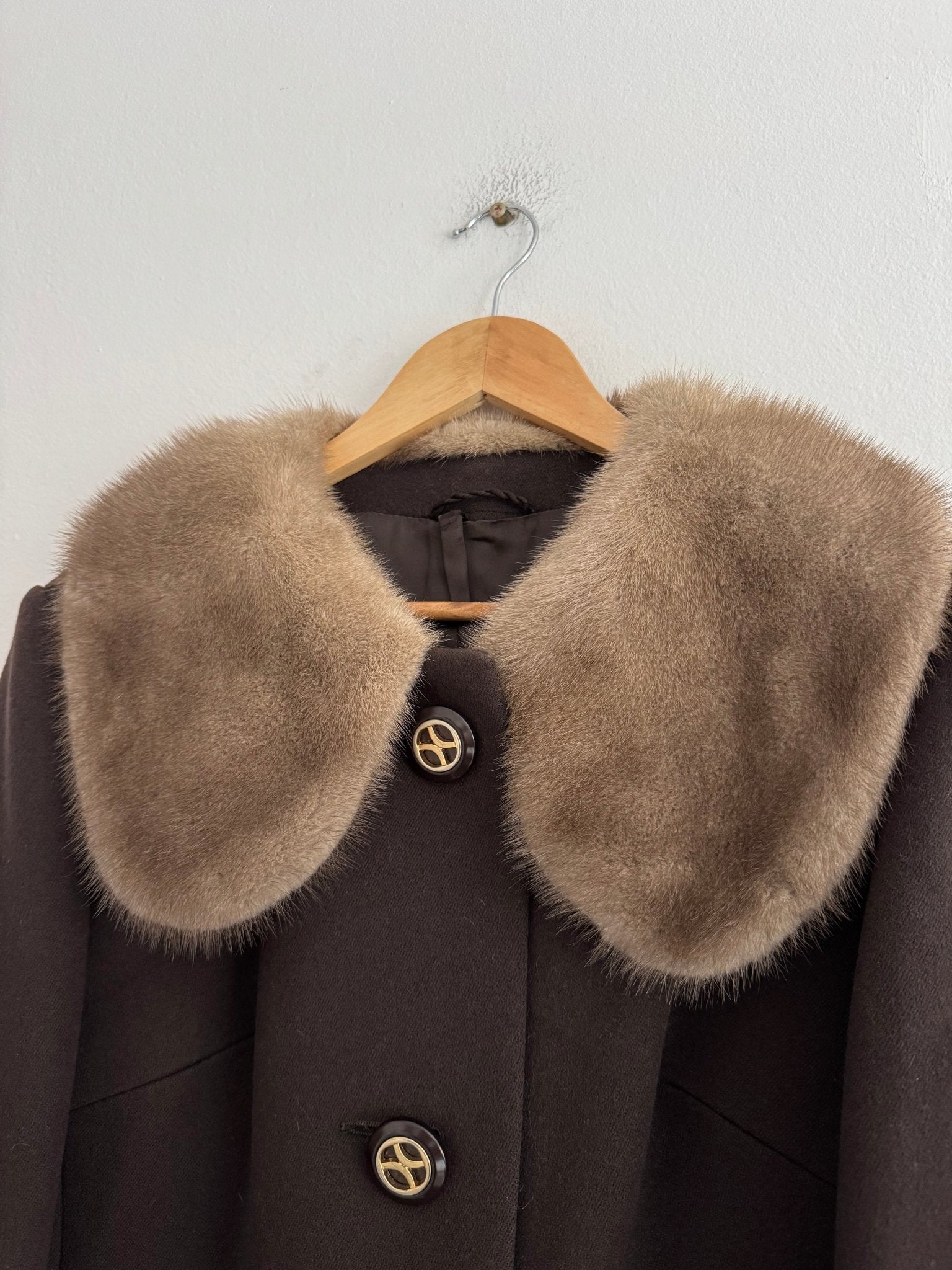 🧥 Palton Vintage din Lână Virgină Maro Închis cu Blană Naturală – L/XL Femei - anbracaminte