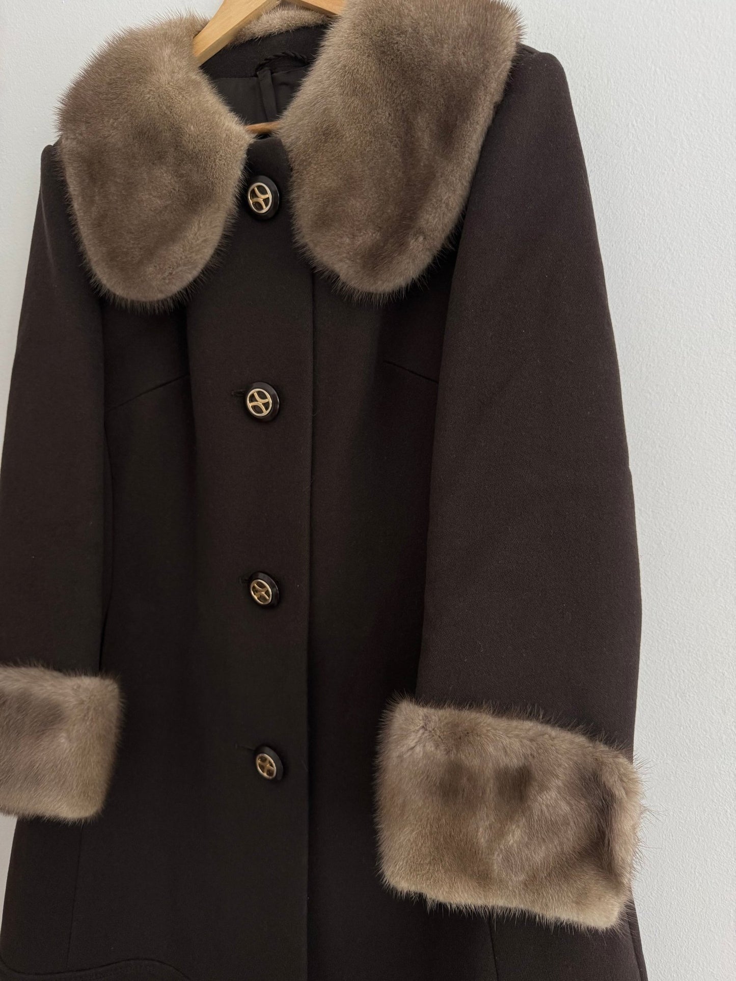 🧥 Palton Vintage din Lână Virgină Maro Închis cu Blană Naturală – L/XL Femei - anbracaminte
