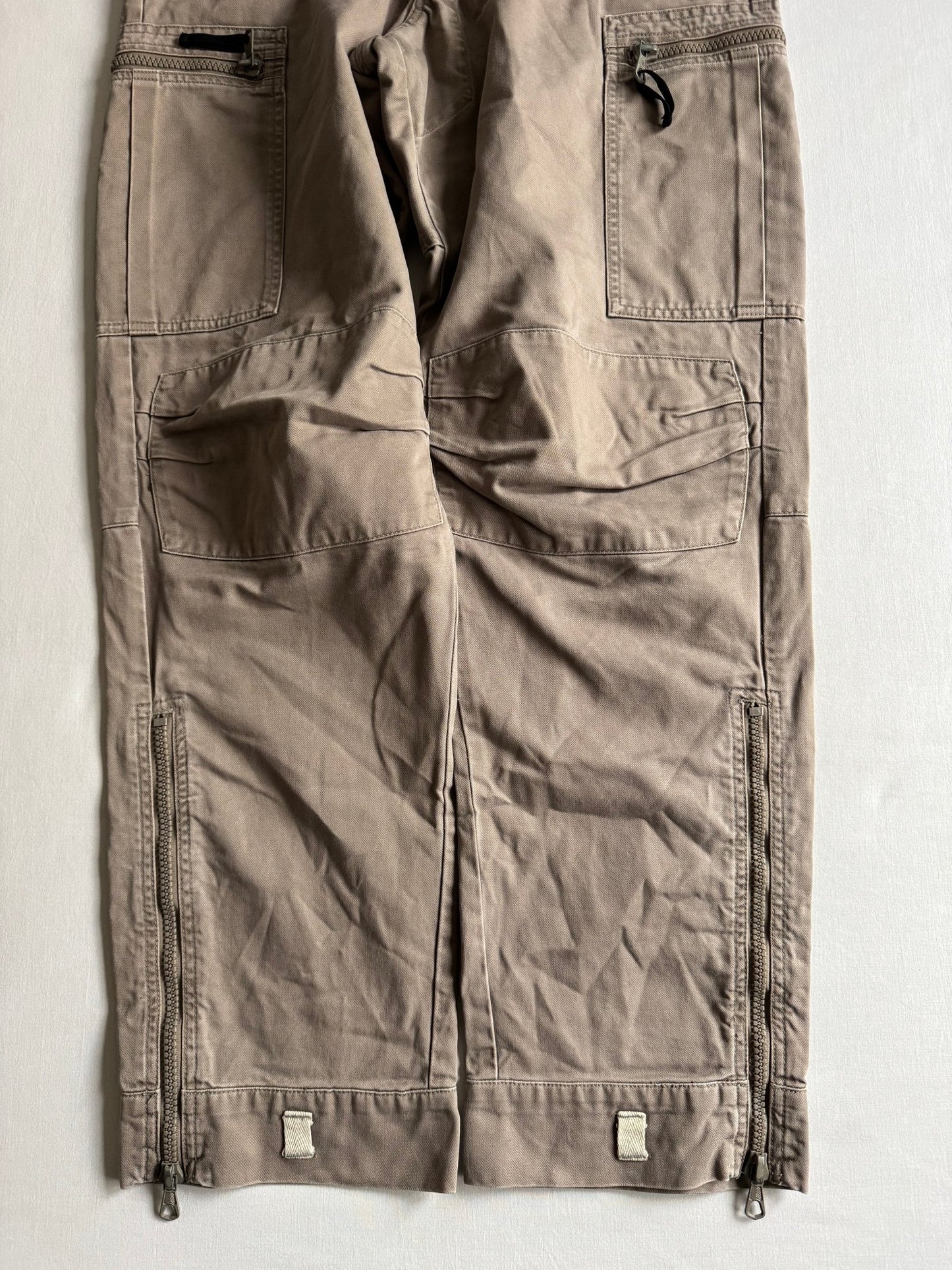 🪖 Pantaloni cargo Guess Y2K crem pentru bărbați – mărimea US 33 - anbracaminte