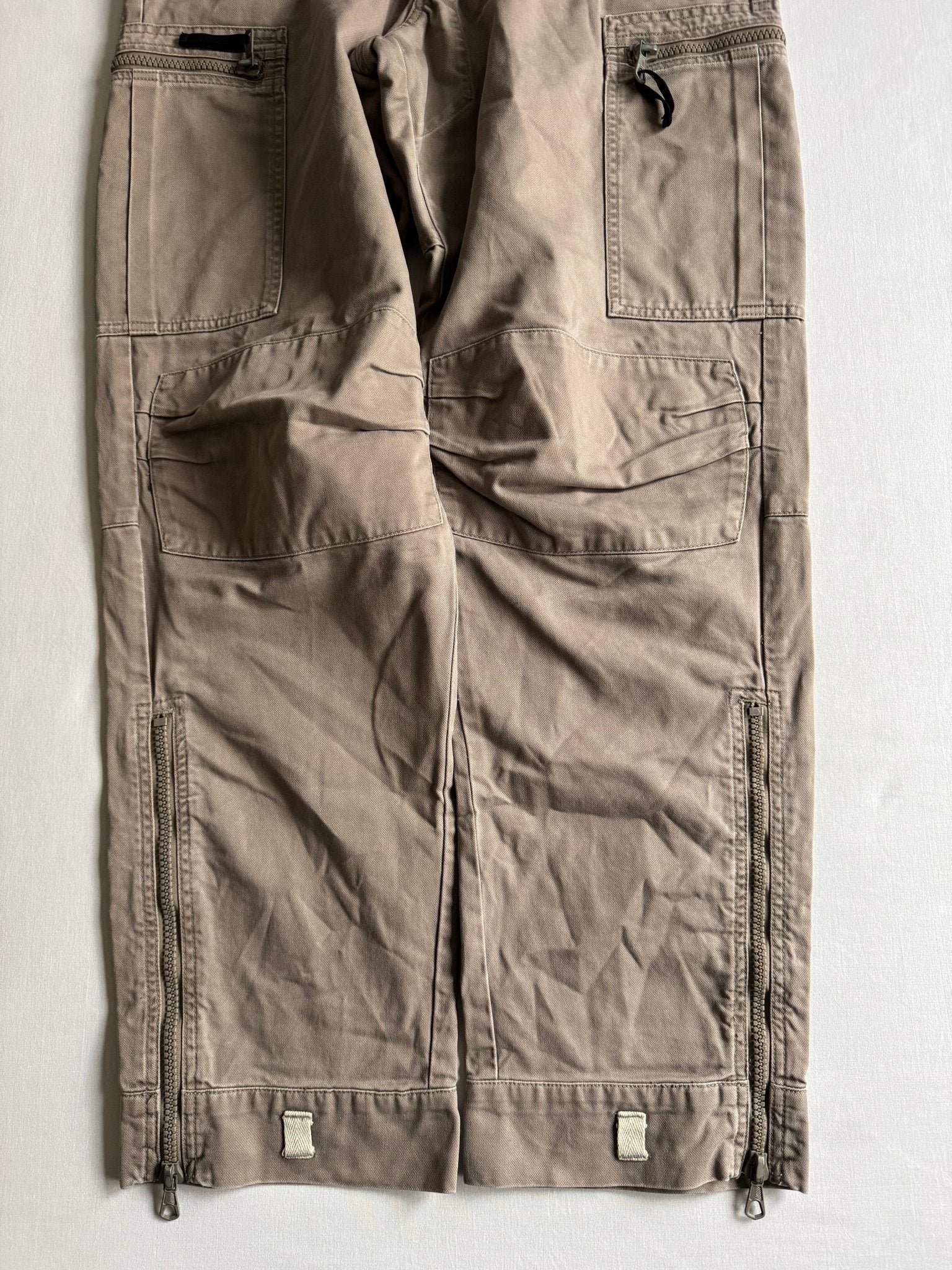 🪖 Pantaloni cargo Guess Y2K crem pentru bărbați – mărimea US 33 - anbracaminte